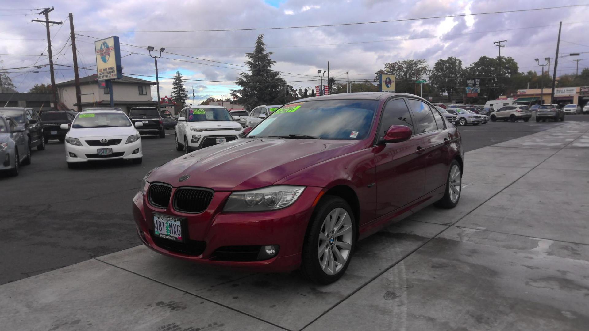 2011 BURGANDY BMW 3-Series 328i (WBAPH5C56BA) with an 3.0L L6 DOHC 24V engine, located at 502 S. Riverside Avenue, Medford, OR, 97501, (541) 773-3136, 42.322803, -122.867477 - Photo#1