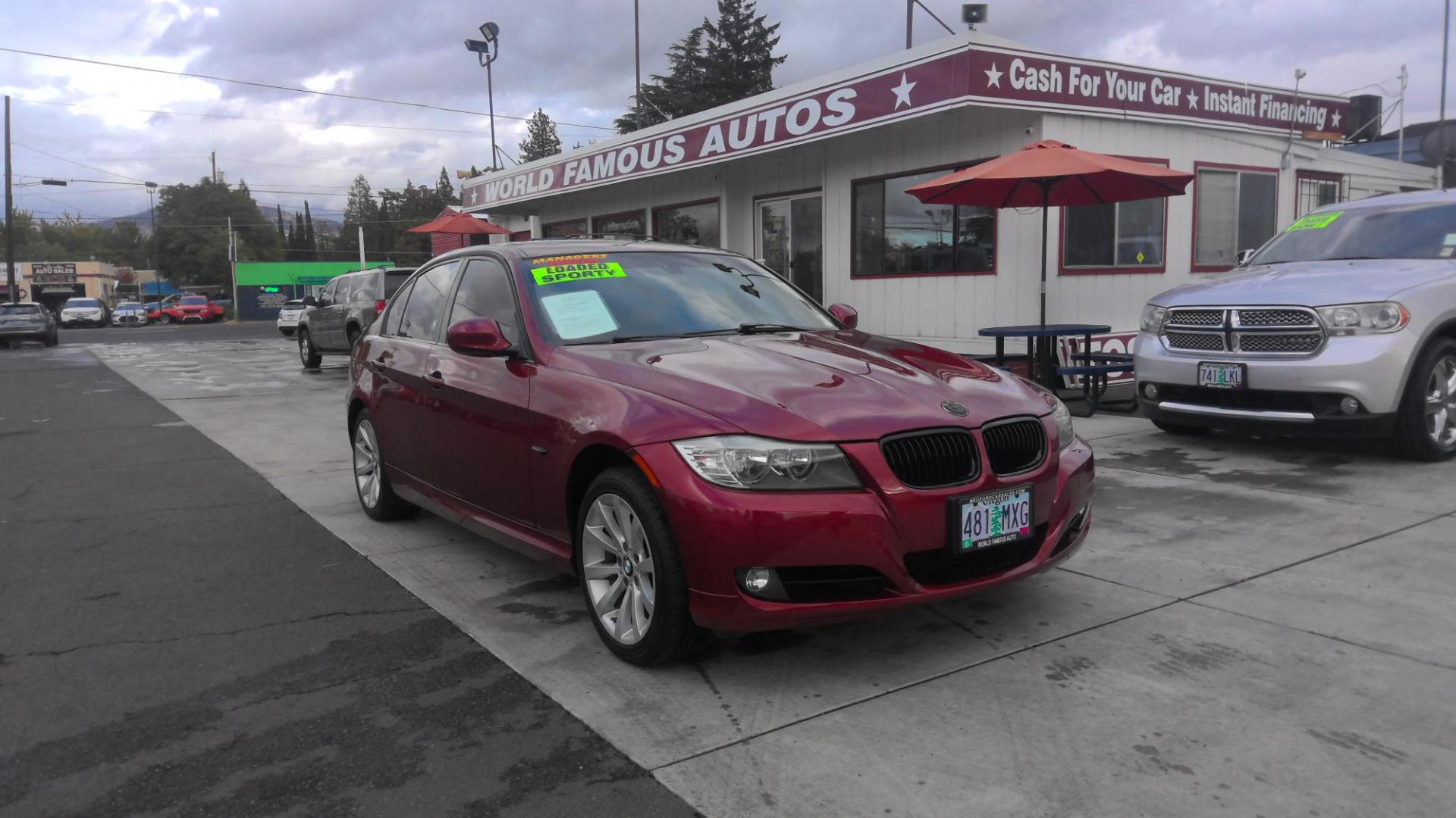 2011 BURGANDY BMW 3-Series 328i (WBAPH5C56BA) with an 3.0L L6 DOHC 24V engine, located at 502 S. Riverside Avenue, Medford, OR, 97501, (541) 773-3136, 42.322803, -122.867477 - Photo#2