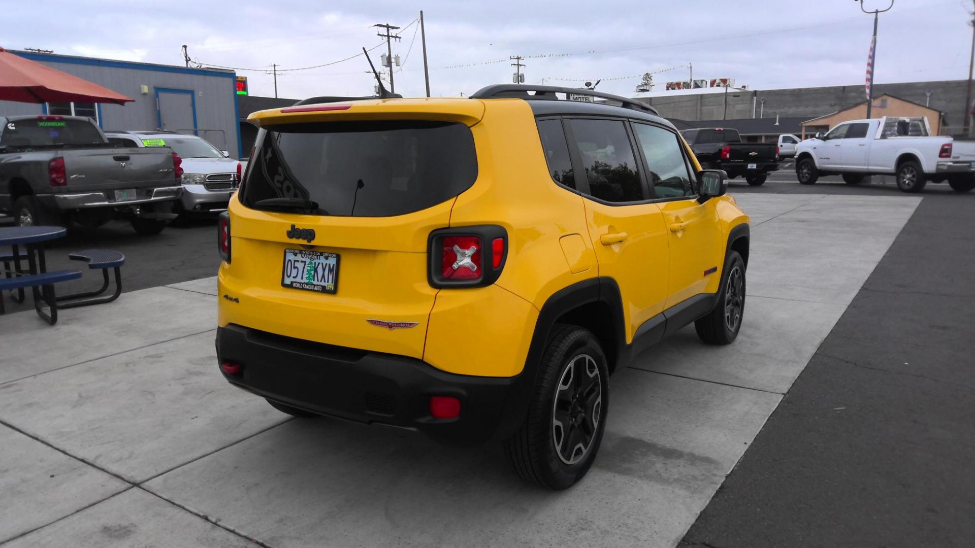 2016 YELLOW Jeep Renegade Trailhawk (ZACCJBCT4GP) with an 2.4L L4 DOHC 16V engine, 9A transmission, located at 502 S. Riverside Avenue, Medford, OR, 97501, (541) 773-3136, 42.322803, -122.867477 - Photo#3