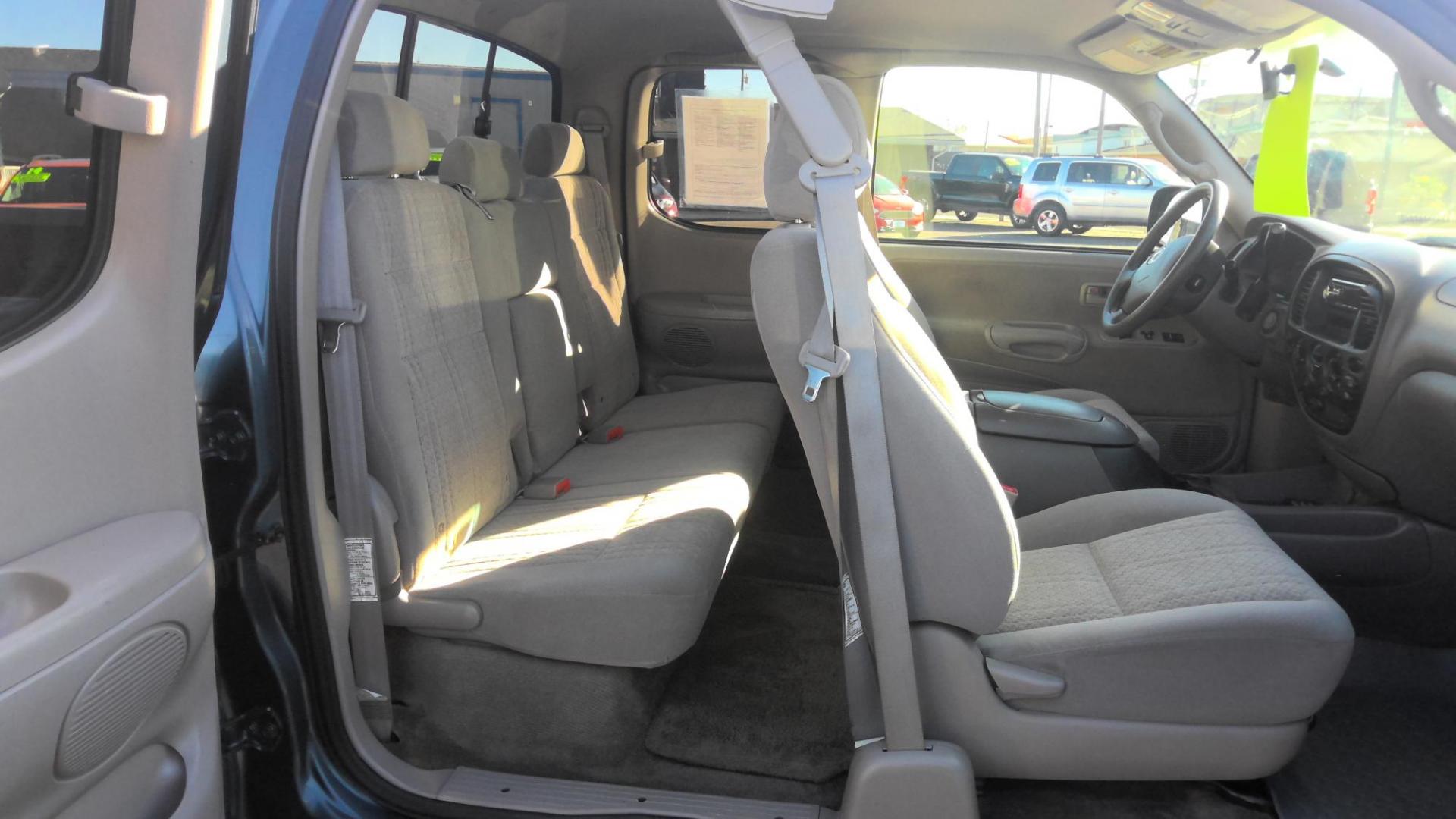 2005 BLUE Toyota Tundra SR5 Access Cab 4WD (5TBBT44115S) with an 4.7L V8 DOHC 32V engine, 5-Speed Automatic Overdrive transmission, located at 502 S. Riverside Avenue, Medford, OR, 97501, (541) 773-3136, 42.322803, -122.867477 - Photo#5