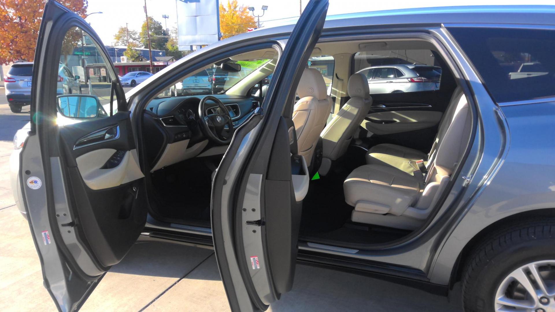 2018 GRAY Buick Enclave Essence AWD (5GAEVAKW3JJ) with an 3.6L V6 DOHC 24V engine, 9A transmission, located at 502 S. Riverside Avenue, Medford, OR, 97501, (541) 773-3136, 42.322803, -122.867477 - Photo#4