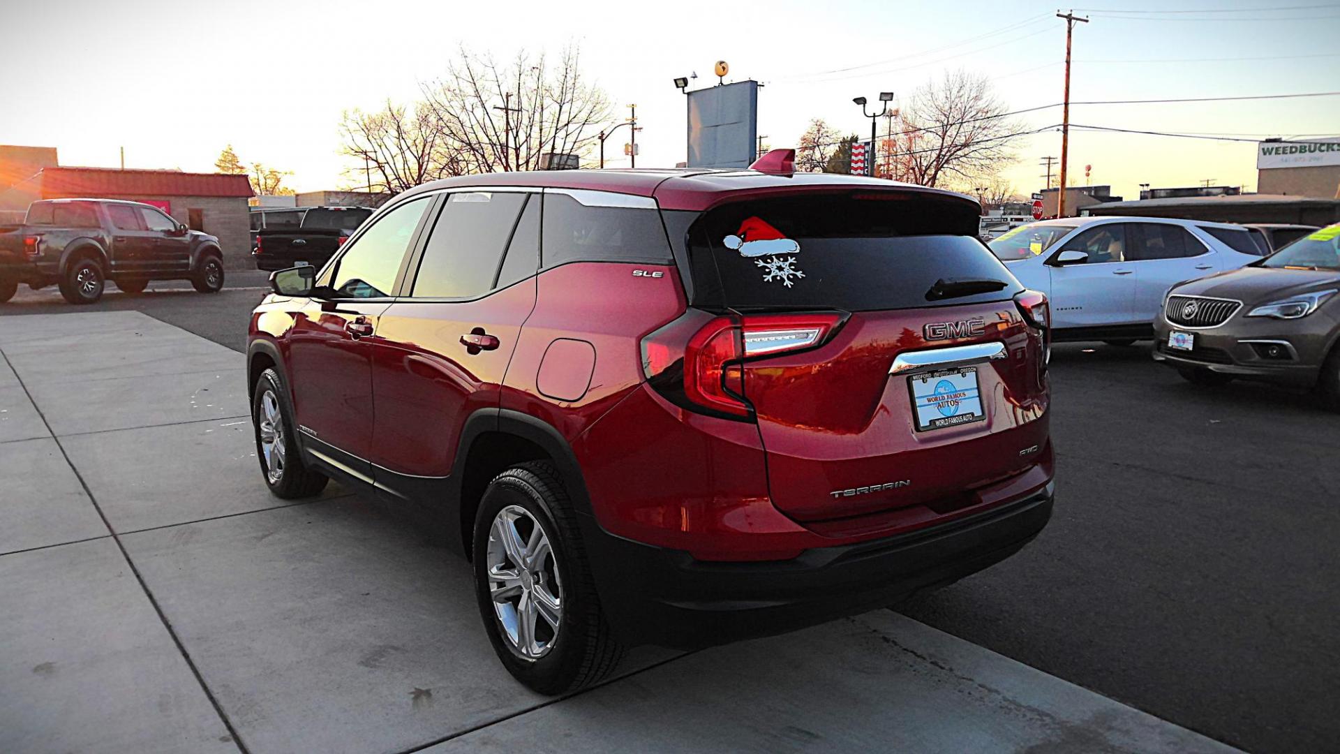 2024 RED GMC Terrain SLE AWD (3GKALTEG6RL) with an 1.5L L4 DOHC 16V TURBO engine, 6A transmission, located at 502 S. Riverside Avenue, Medford, OR, 97501, (541) 773-3136, 42.322803, -122.867477 - Photo#2