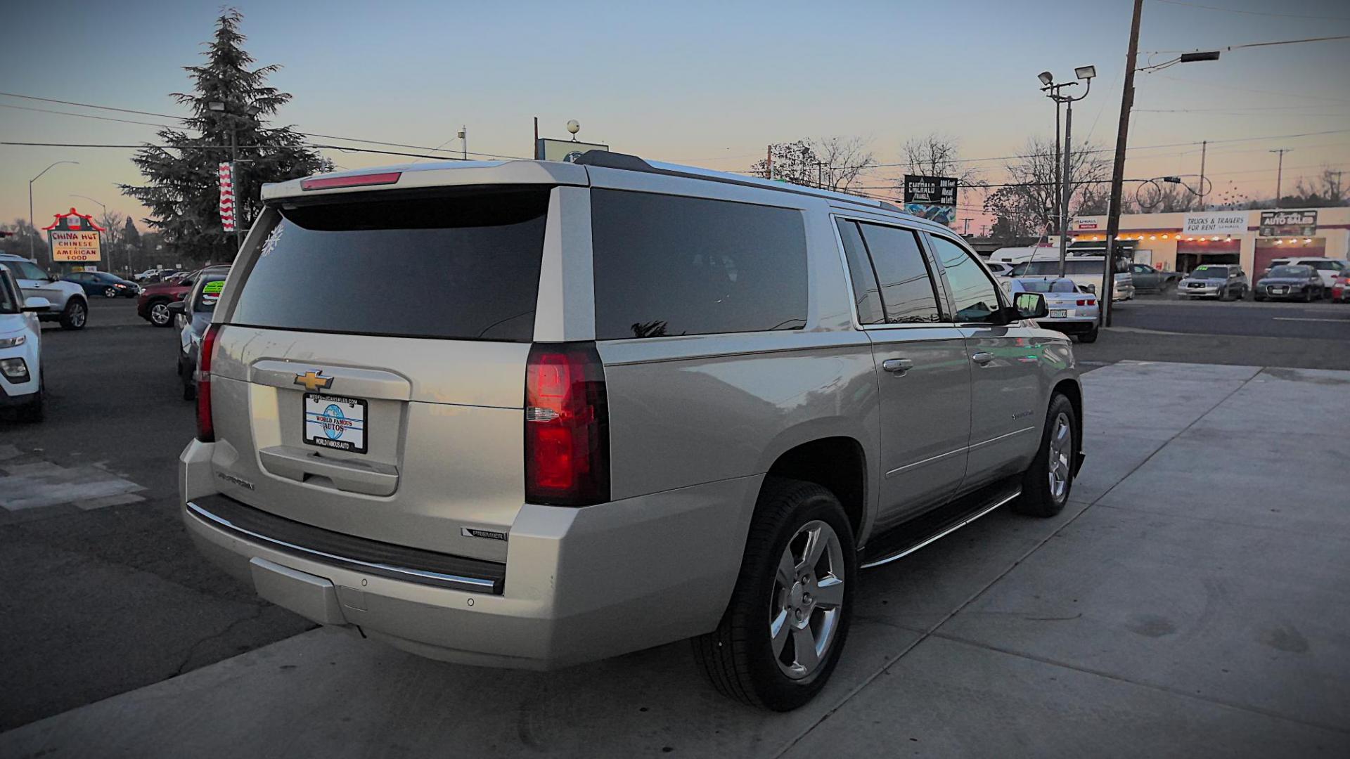 2017 GOLD Chevrolet Suburban Premier 4WD (1GNSKJKCXHR) with an 5.3L V8 OHV 16V engine, 6A transmission, located at 502 S. Riverside Avenue, Medford, OR, 97501, (541) 773-3136, 42.322803, -122.867477 - Photo#2