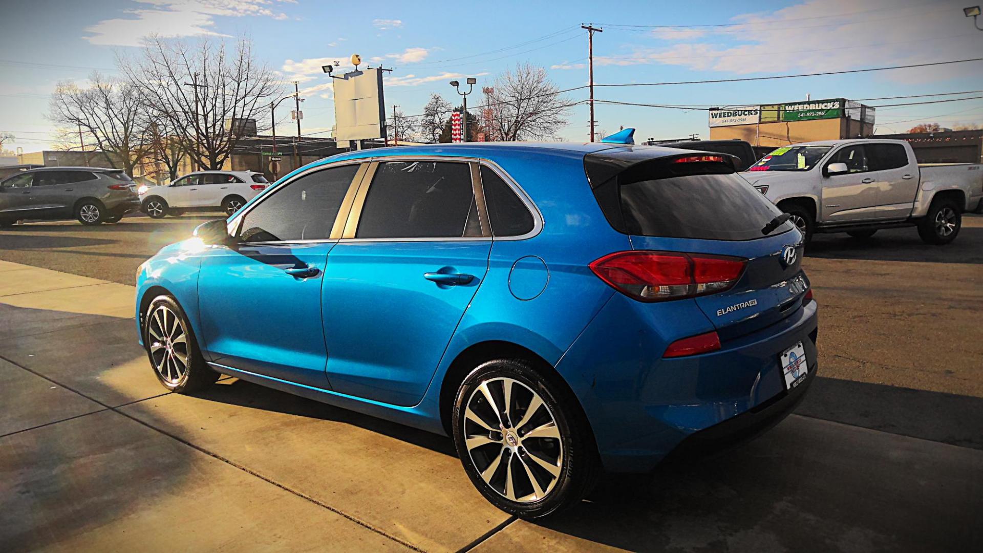 2018 BLUE Hyundai Elantra GT 2.0L 6A (KMHH35LE5JU) with an 2.0L L4 16V DOHC engine, 6A transmission, located at 502 S. Riverside Avenue, Medford, OR, 97501, (541) 773-3136, 42.322803, -122.867477 - Photo#2