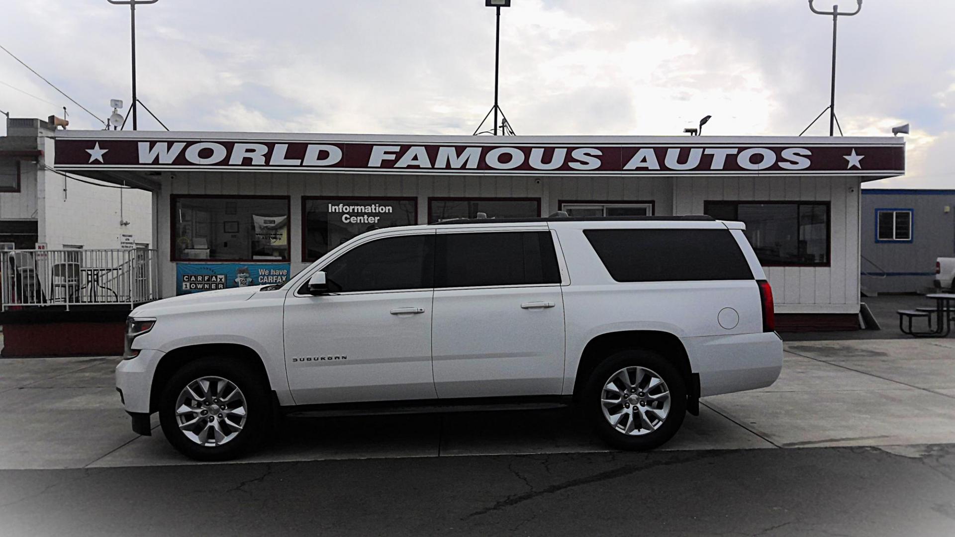 2015 WHITE Chevrolet Suburban LT 1500 4WD (1GNSKJKC6FR) with an 5.3L V8 OHV 16V engine, 6-Speed Automatic transmission, located at 502 S. Riverside Avenue, Medford, OR, 97501, (541) 773-3136, 42.322803, -122.867477 - Photo#0