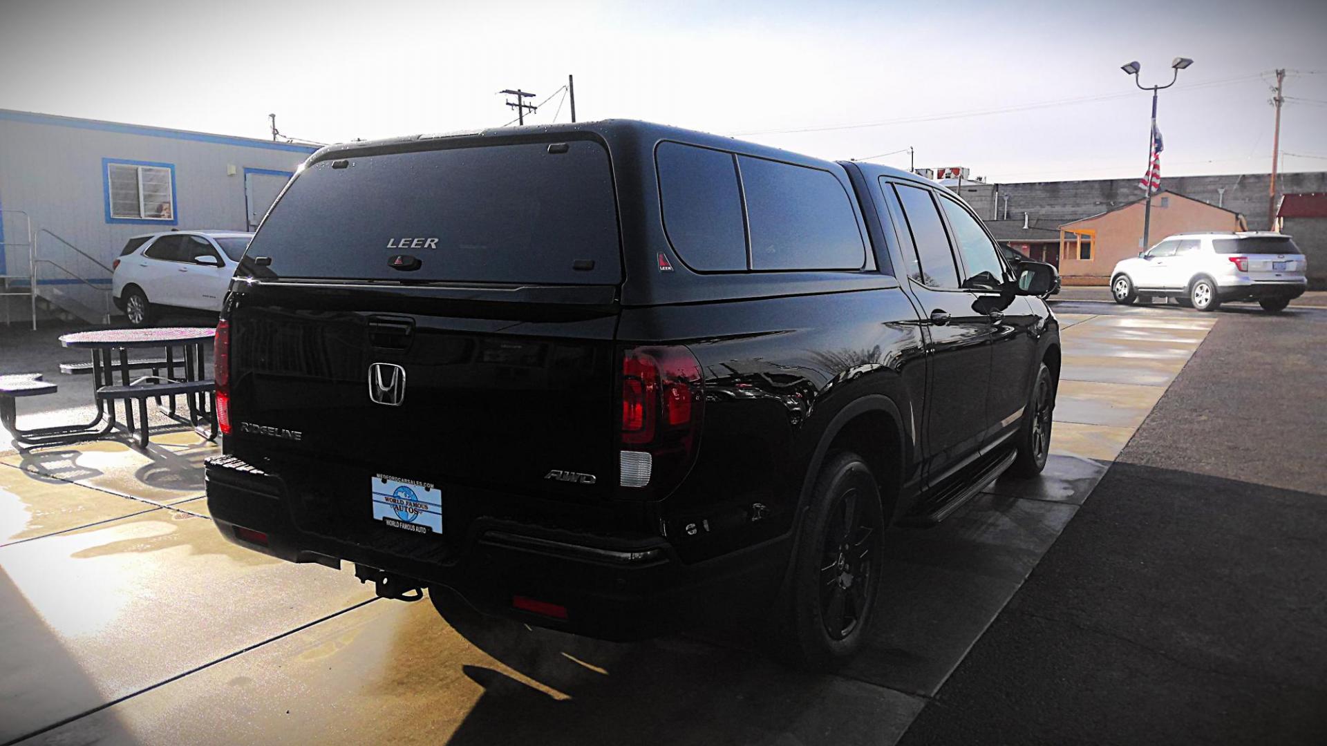 2017 BLACK Honda Ridgeline Black Edition AWD (5FPYK3F86HB) with an 3.5L V6 SOHC 24V engine, 6A transmission, located at 502 S. Riverside Avenue, Medford, OR, 97501, (541) 773-3136, 42.322803, -122.867477 - Photo#2