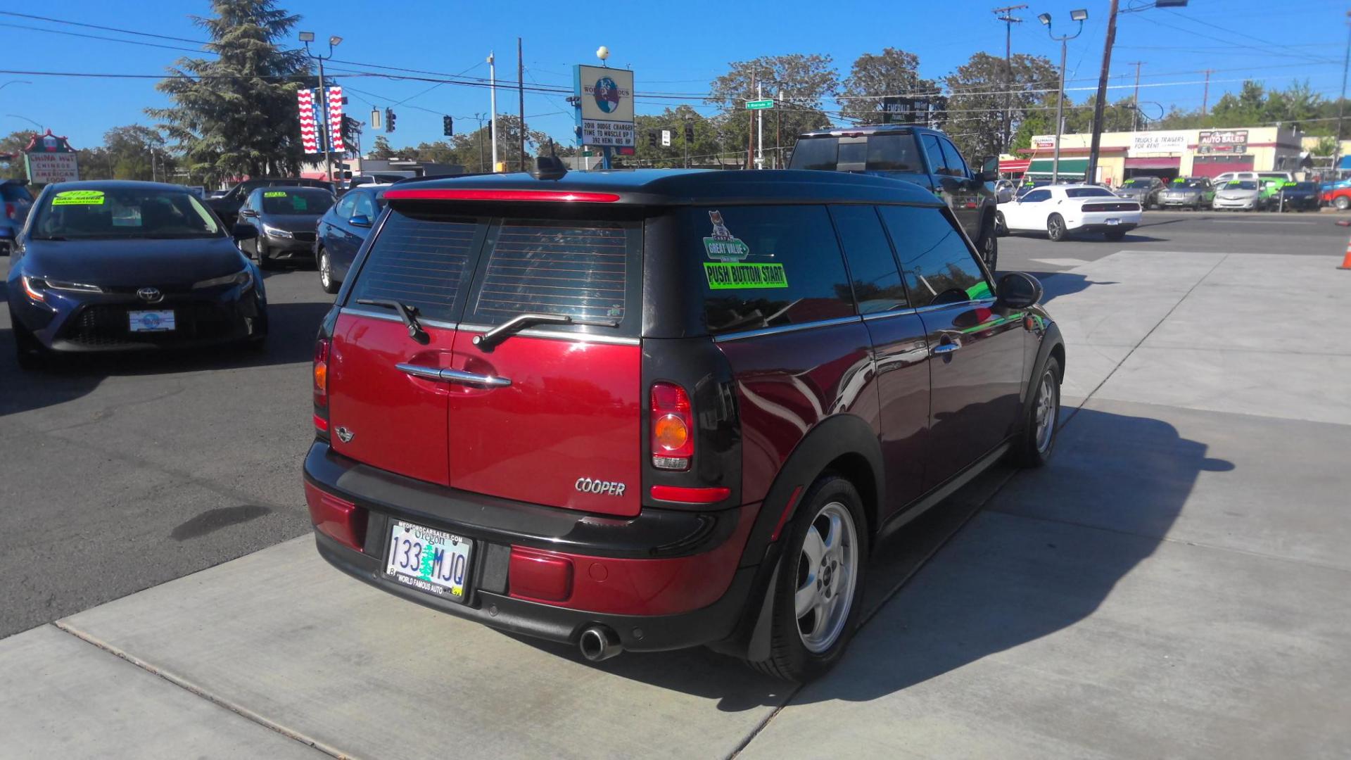 2009 RED /Gray Mini Clubman Base (WMWML33569T) with an 1.6L L4 DOHC 16V engine, Manual transmission, located at 502 S. Riverside Avenue, Medford, OR, 97501, (541) 773-3136, 42.322803, -122.867477 - Picture yourself on the streets of Venice in this 2009 Mini Cooper Clubman is a super fun little manual-transmission hatchback. - Photo#2