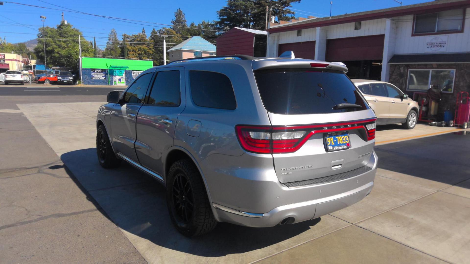 2017 SILVER Dodge Durango Citadel AWD (1C4RDJEG2HC) with an 3.6L V6 DOHC 24V engine, 8A transmission, located at 502 S. Riverside Avenue, Medford, OR, 97501, (541) 773-3136, 42.322803, -122.867477 - Photo#3