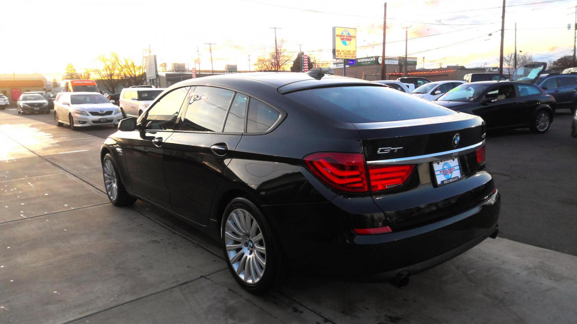 2011 BLACK BMW 5-Series Gran Turismo 535i xDrive (WBASP2C5XBC) with an 3.0L L6 DOHC 24V TURBO engine, 8-Speed Automatic transmission, located at 502 S. Riverside Avenue, Medford, OR, 97501, (541) 773-3136, 42.322803, -122.867477 - Photo#8