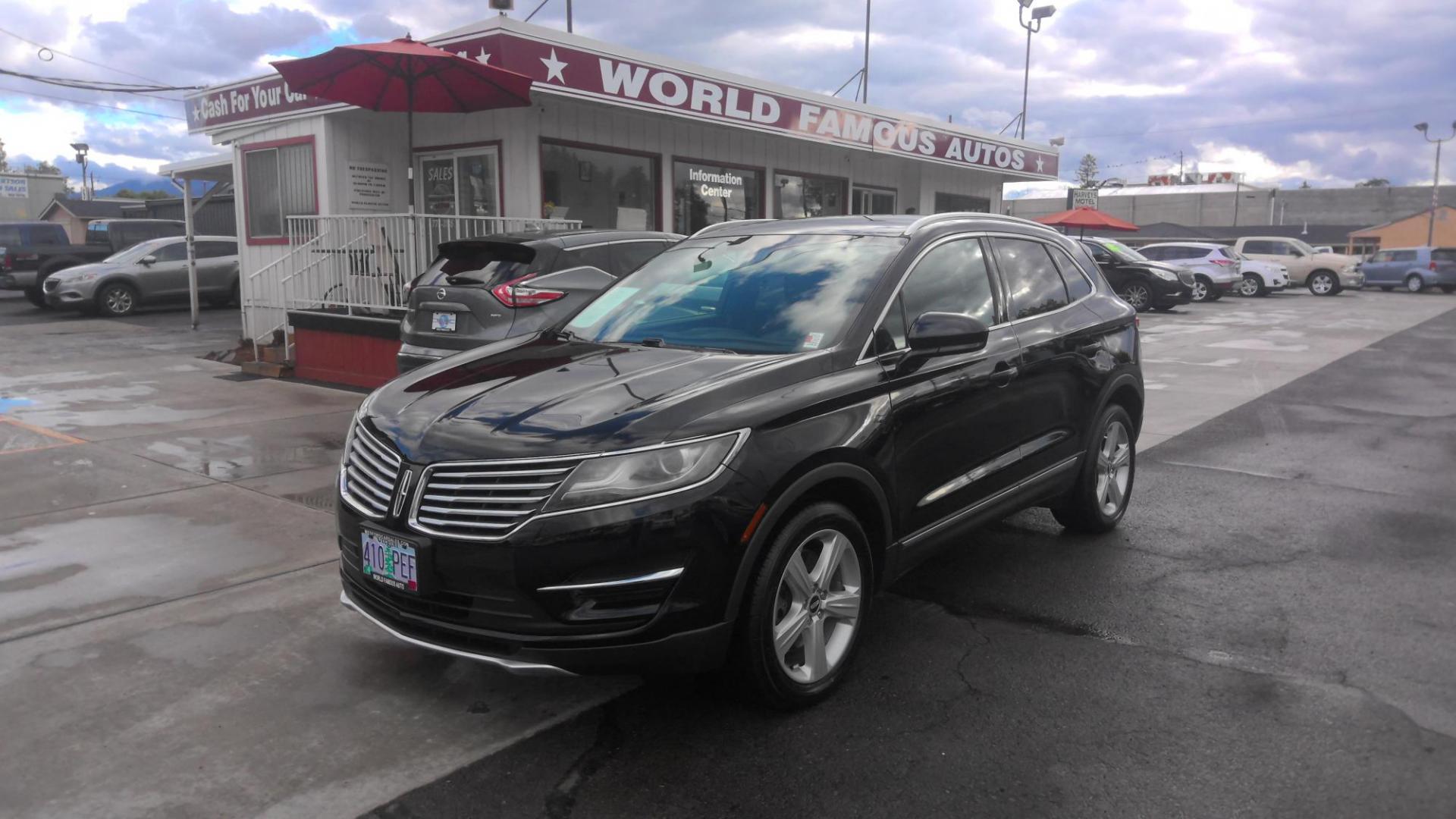 2017 BLACK Lincoln MKC Premiere AWD (5LMCJ1D99HU) with an 2.0L L4 DOHC 16V engine, 6A transmission, located at 502 S. Riverside Avenue, Medford, OR, 97501, (541) 773-3136, 42.322803, -122.867477 - Photo#0