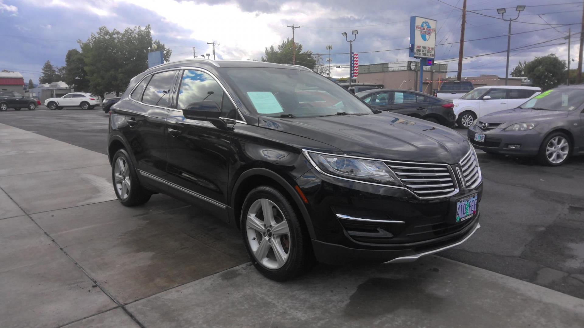 2017 BLACK Lincoln MKC Premiere AWD (5LMCJ1D99HU) with an 2.0L L4 DOHC 16V engine, 6A transmission, located at 502 S. Riverside Avenue, Medford, OR, 97501, (541) 773-3136, 42.322803, -122.867477 - Photo#1