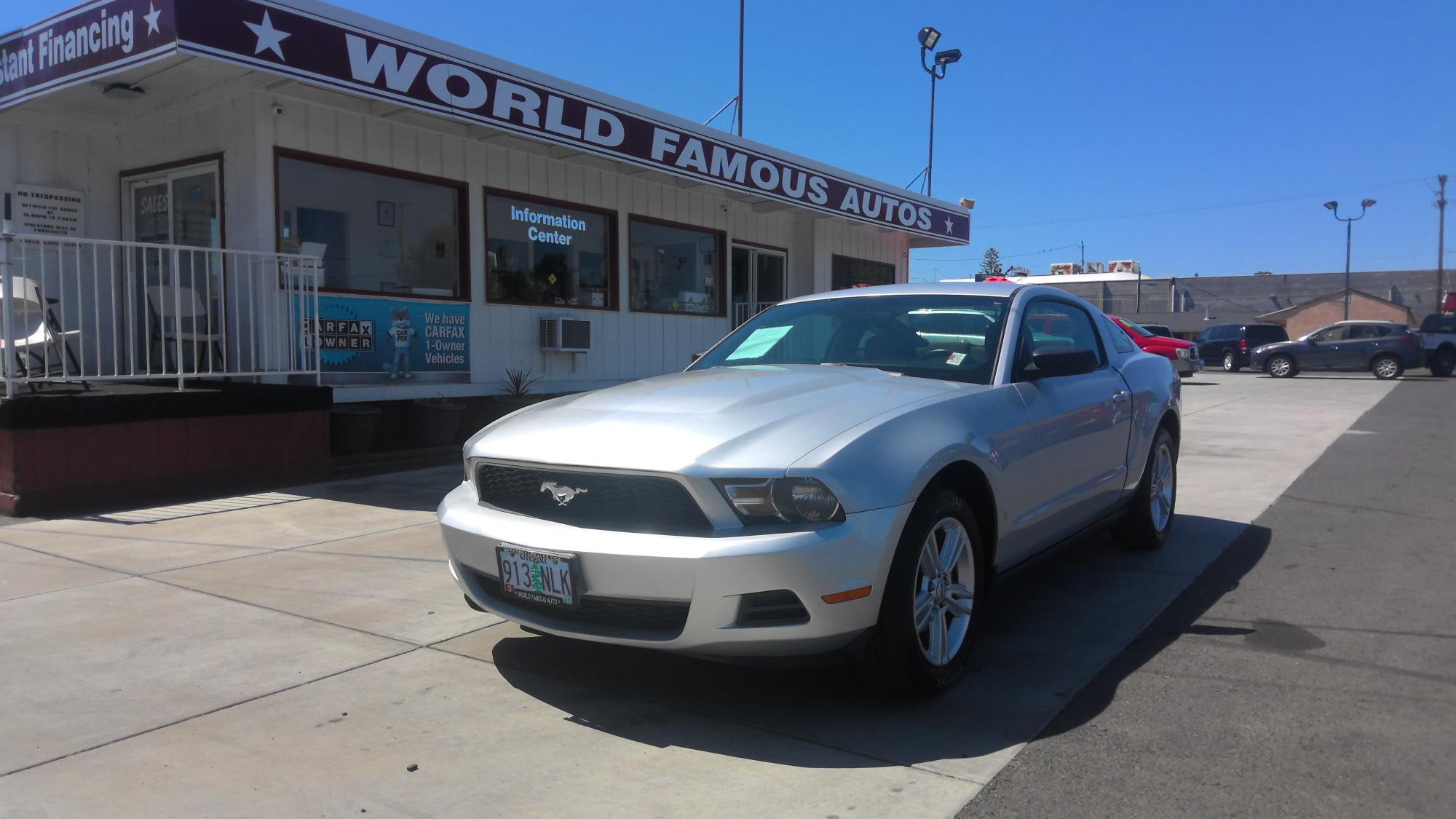photo of 2010 Ford Mustang (SILVER)