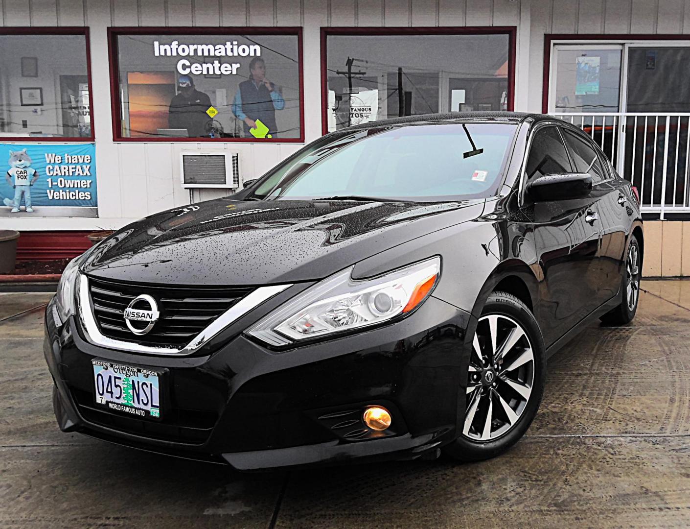 2017 BLACK Nissan Altima 2.5 S (1N4AL3AP8HC) with an 2.5L L4 DOHC 16V engine, CVT transmission, located at 502 S. Riverside Avenue, Medford, OR, 97501, (541) 773-3136, 42.322803, -122.867477 - Photo#1