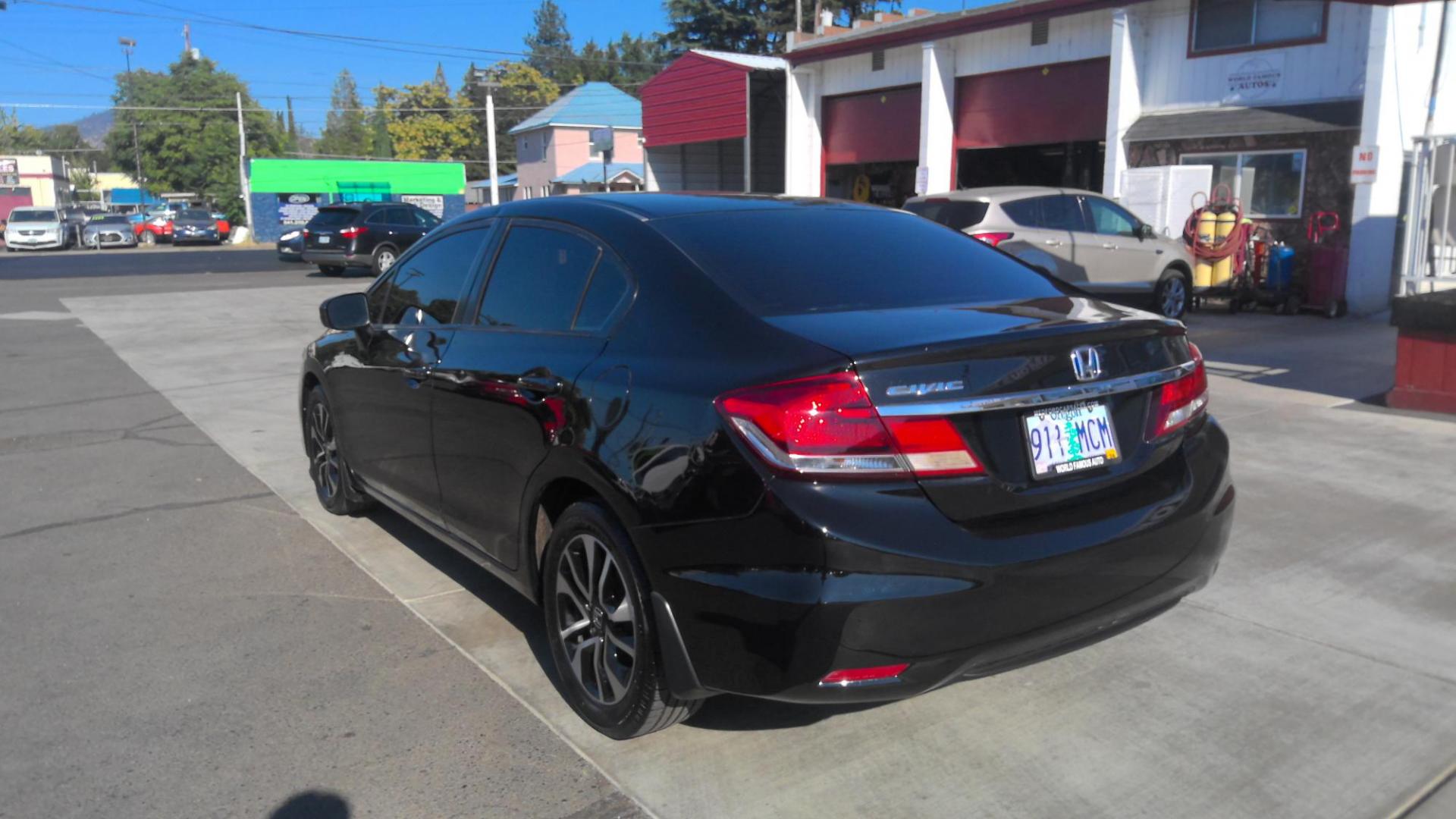 2015 BLACK Honda Civic EX Sedan CVT (19XFB2F84FE) with an 1.8L L4 SOHC 16V engine, Continuously Variable Transmission transmission, located at 502 S. Riverside Avenue, Medford, OR, 97501, (541) 773-3136, 42.322803, -122.867477 - Photo#3