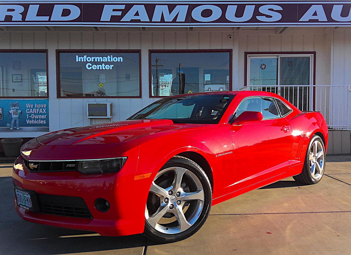 2014 RED Chevrolet Camaro Coupe 2LT (2G1FC1E34E9) with an 3.6L V6 DOHC 24V FFV engine, 6-Speed Automatic transmission, located at 502 S. Riverside Avenue, Medford, OR, 97501, (541) 773-3136, 42.322803, -122.867477 - Photo#1