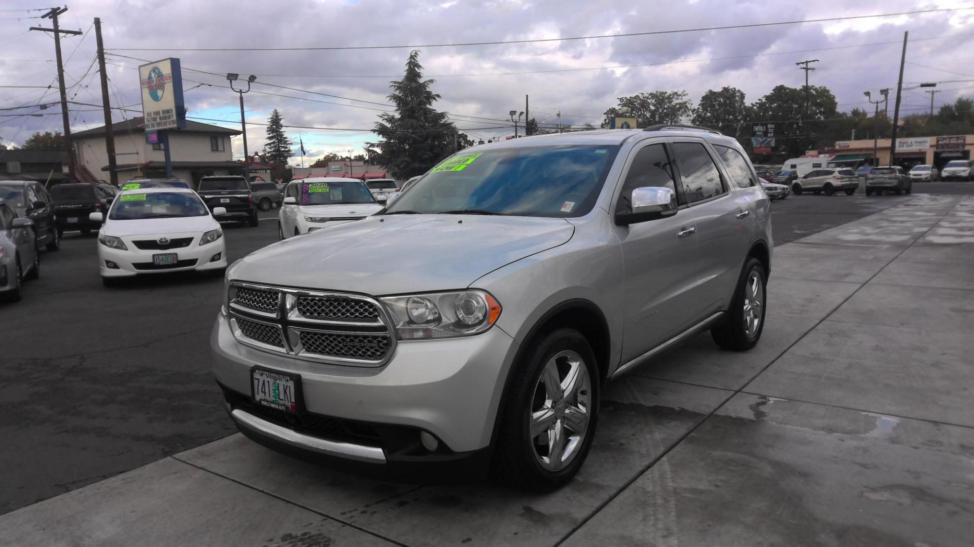 2012 GRAY Dodge Durango Citadel AWD (1C4SDJET3CC) with an 5.7L V8 OHV 16V engine, 5-Speed Automatic transmission, located at 502 S. Riverside Avenue, Medford, OR, 97501, (541) 773-3136, 42.322803, -122.867477 - Photo#4