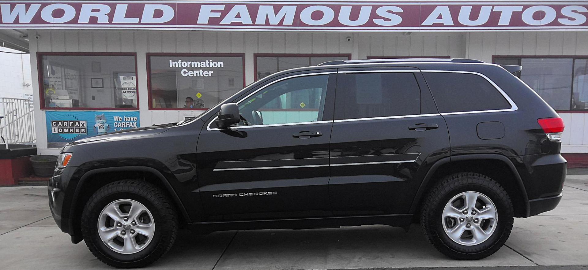 2015 BLACK Jeep Grand Cherokee Laredo 4WD (1C4RJFAG6FC) with an 3.6L V6 DOHC 24V engine, 8-Speed Automatic transmission, located at 502 S. Riverside Avenue, Medford, OR, 97501, (541) 773-3136, 42.322803, -122.867477 - Photo#0