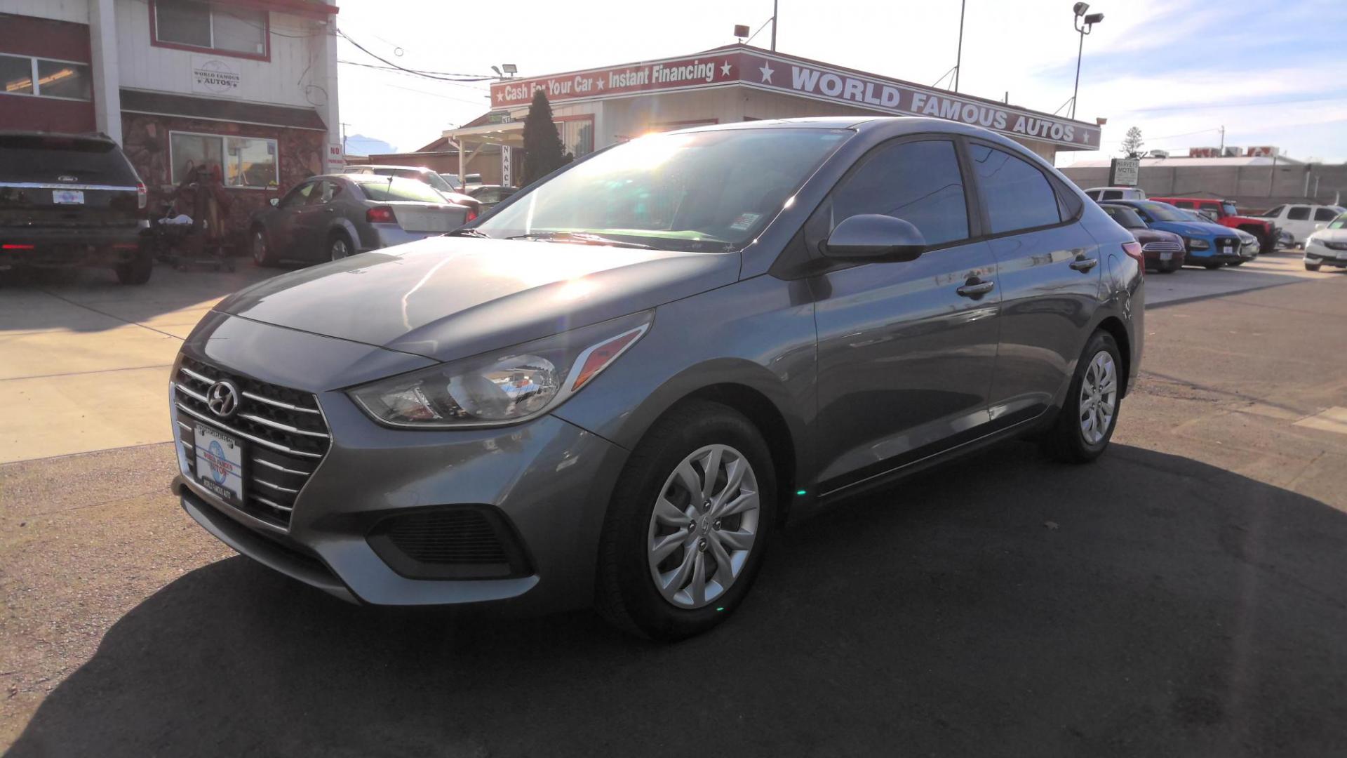 2020 GRAY Hyundai Accent SEL 4-Door 6A (3KPC24A62LE) with an 1.6L L4 DOHC 16V engine, 6A transmission, located at 502 S. Riverside Avenue, Medford, OR, 97501, (541) 773-3136, 42.322803, -122.867477 - Photo#1