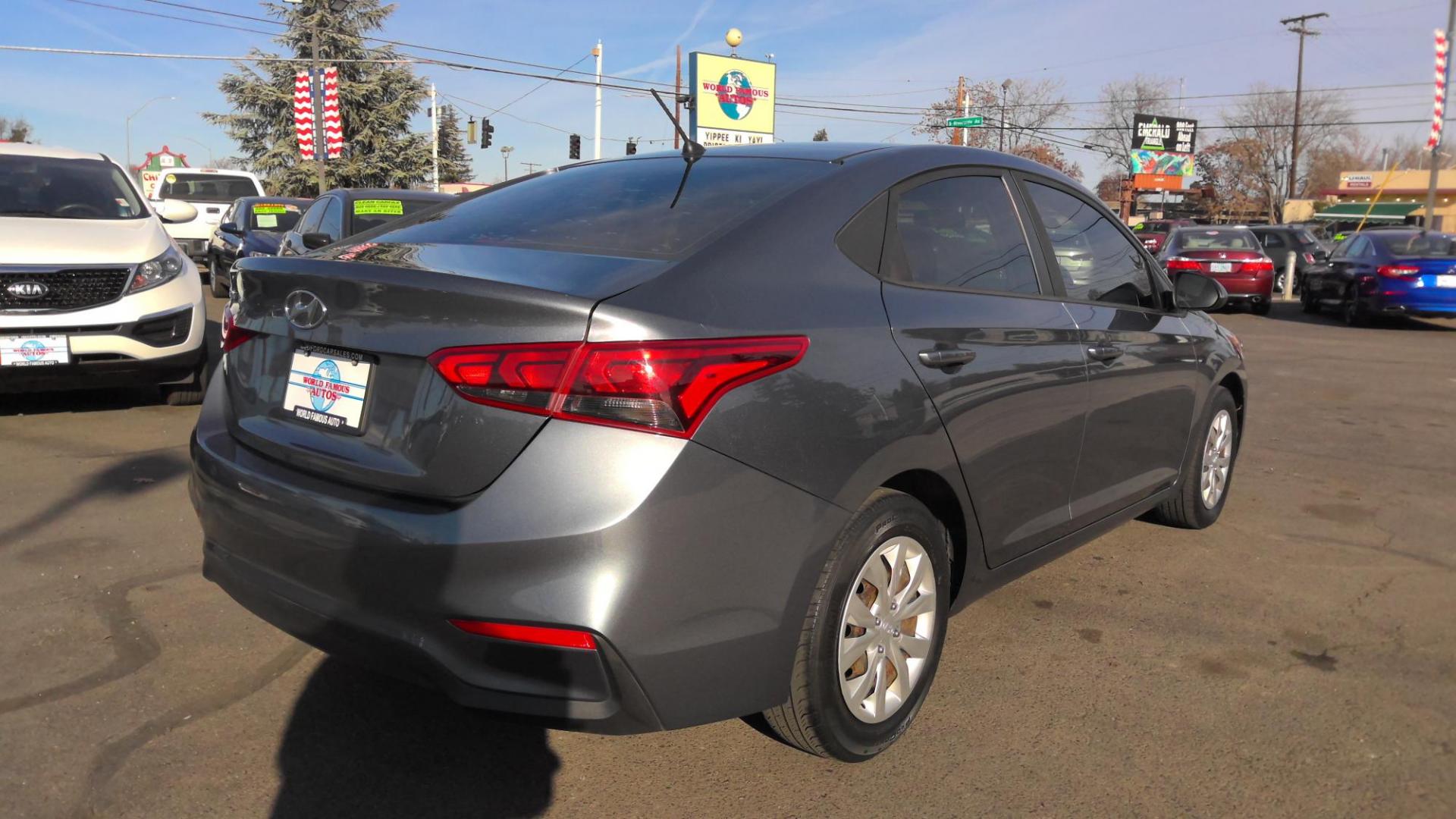 2020 GRAY Hyundai Accent SEL 4-Door 6A (3KPC24A62LE) with an 1.6L L4 DOHC 16V engine, 6A transmission, located at 502 S. Riverside Avenue, Medford, OR, 97501, (541) 773-3136, 42.322803, -122.867477 - Photo#3