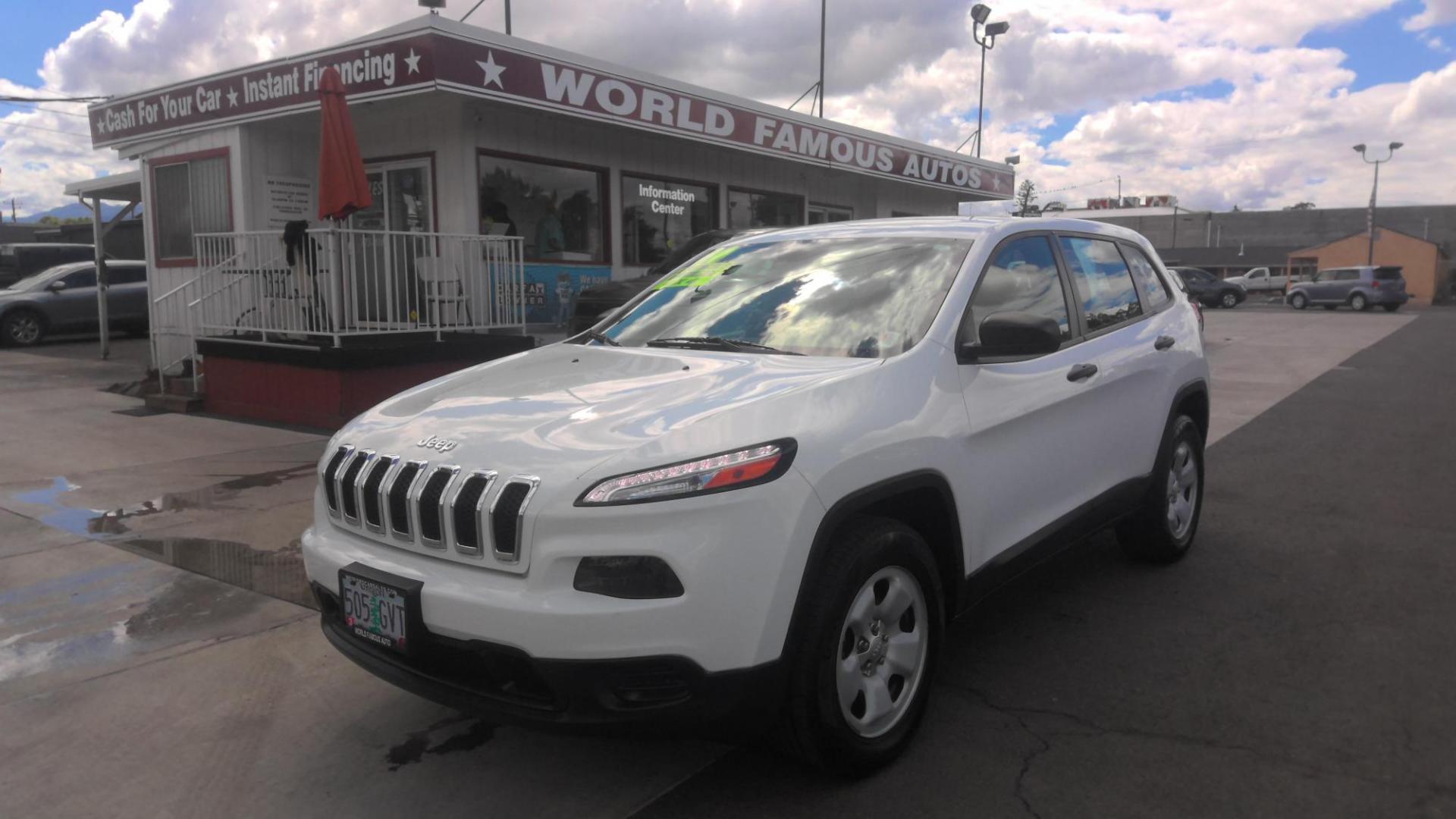 2014 WHITE Jeep Cherokee Sport 4WD (1C4PJMABXEW) with an 2.4L L4 DOHC 16V engine, 9-Speed Automatic transmission, located at 502 S. Riverside Avenue, Medford, OR, 97501, (541) 773-3136, 42.322803, -122.867477 - Photo#0