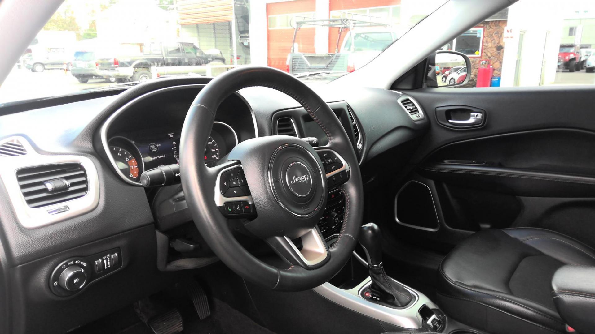 2018 BLACK Jeep Compass Sport FWD (3C4NJCBB6JT) with an 2.4L L4 DOHC 16V engine, located at 502 S. Riverside Avenue, Medford, OR, 97501, (541) 773-3136, 42.322803, -122.867477 - Photo#4