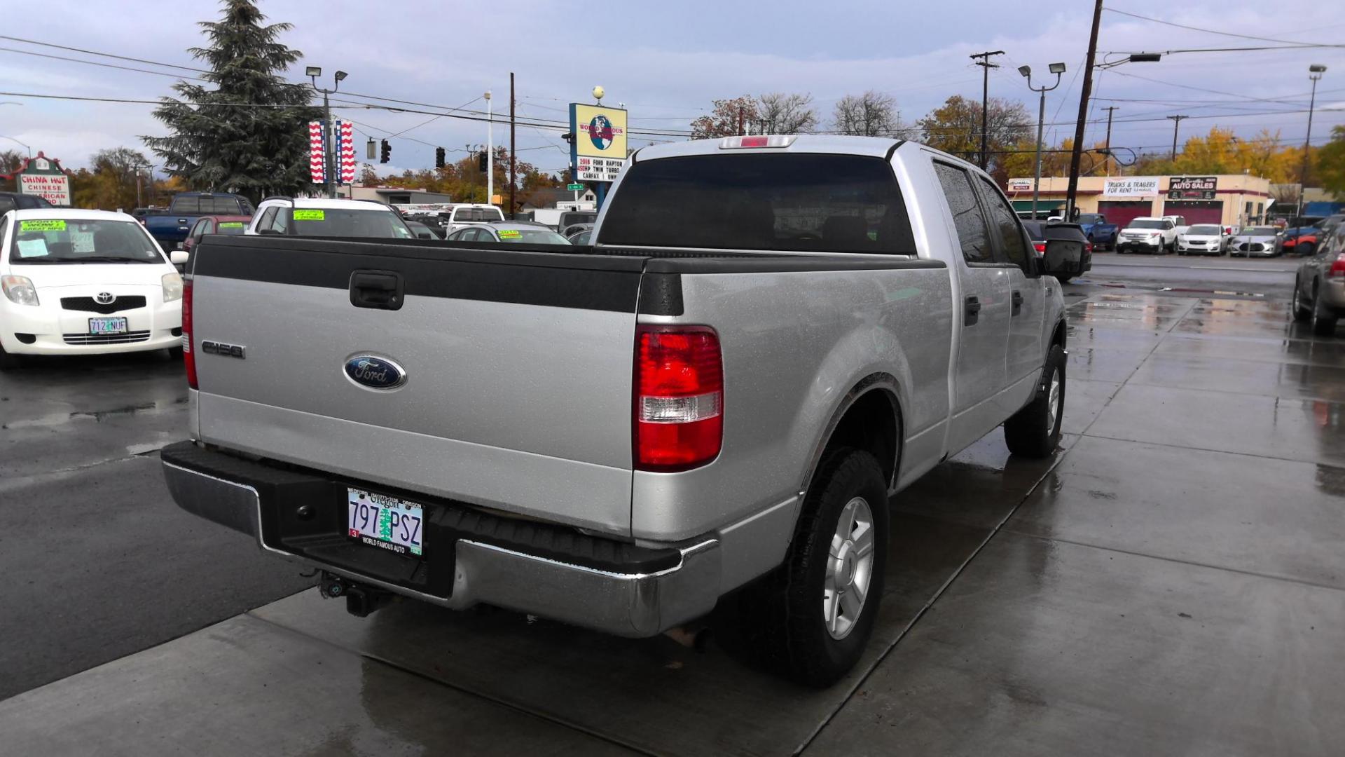 2008 SILVER Ford F-150 FX4 SuperCrew (1FTPW14V38K) with an 5.4L V8 SOHC 24V FFV engine, 4-Speed Automatic Overdrive transmission, located at 502 S. Riverside Avenue, Medford, OR, 97501, (541) 773-3136, 42.322803, -122.867477 - Photo#2