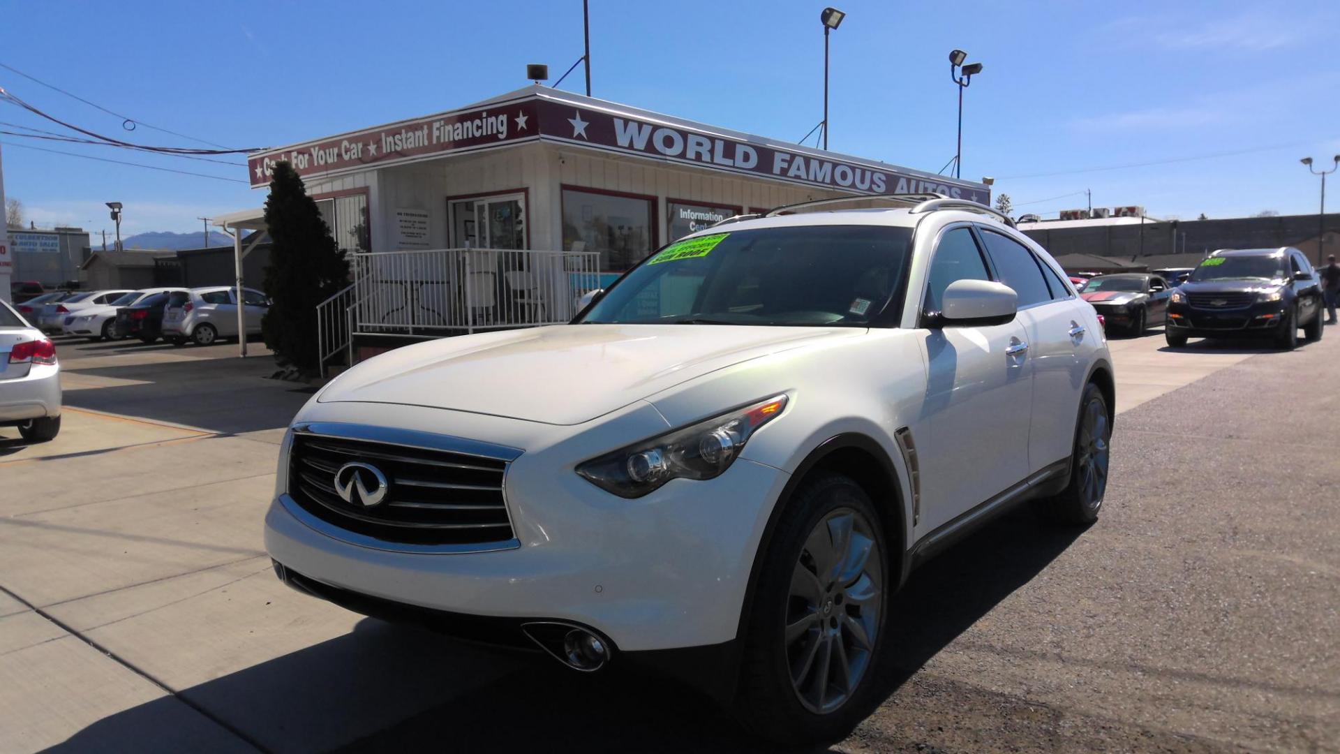 2013 WHITE Infiniti FX FX37 AWD (JN8CS1MW3DM) with an 3.7L V6 DOHC 24V engine, 5-Speed Automatic transmission, located at 502 S. Riverside Avenue, Medford, OR, 97501, (541) 773-3136, 42.322803, -122.867477 - Photo#0