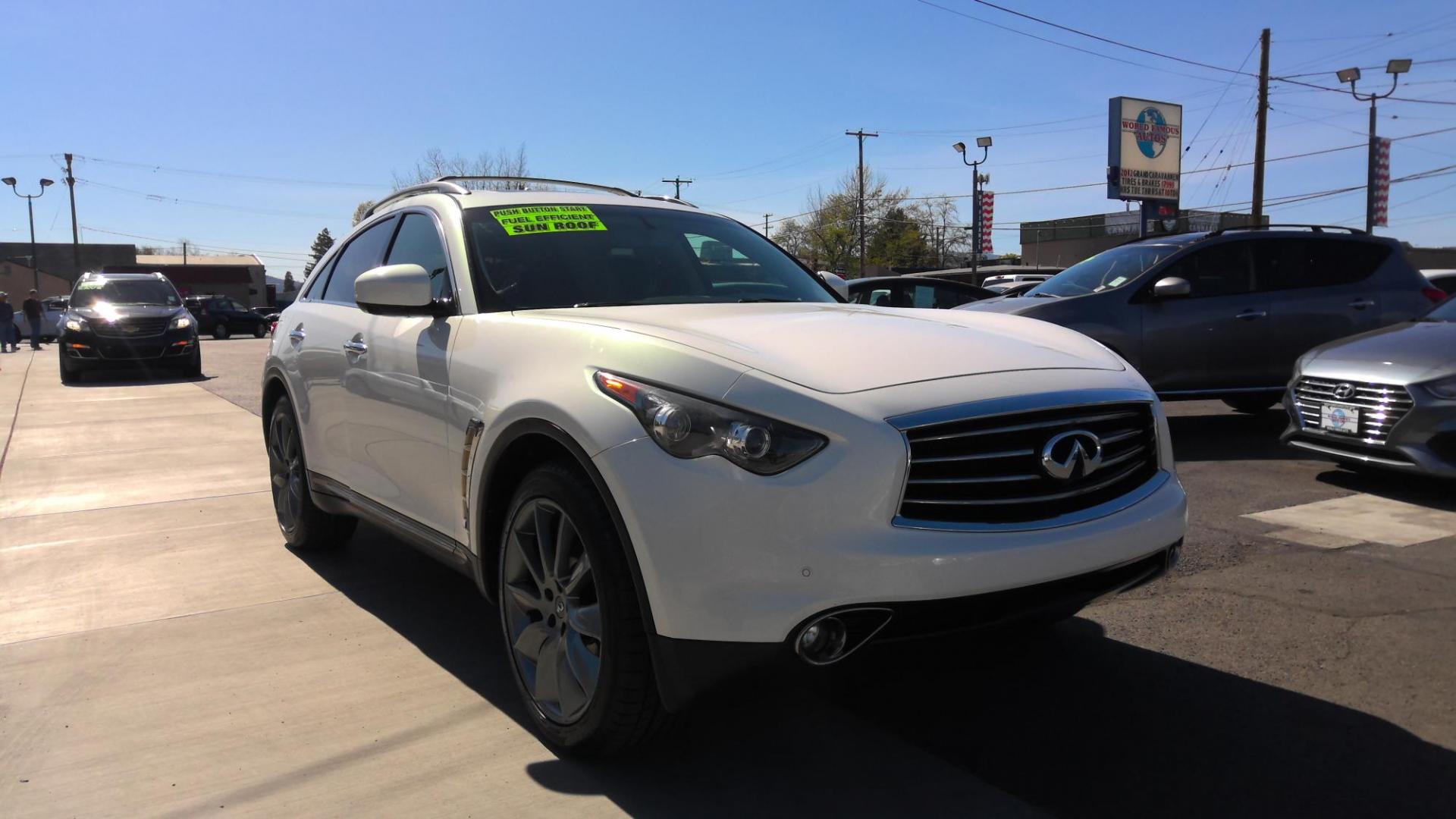 2013 WHITE Infiniti FX FX37 AWD (JN8CS1MW3DM) with an 3.7L V6 DOHC 24V engine, 5-Speed Automatic transmission, located at 502 S. Riverside Avenue, Medford, OR, 97501, (541) 773-3136, 42.322803, -122.867477 - Photo#1