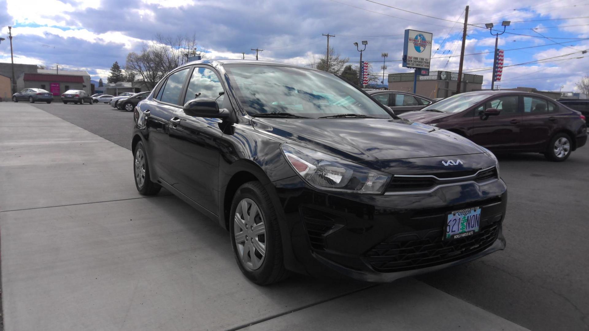 2022 BLACK Kia Rio LX (3KPA24ADXNE) with an 1.6L L4 DOHC 16V engine, 6A transmission, located at 502 S. Riverside Avenue, Medford, OR, 97501, (541) 773-3136, 42.322803, -122.867477 - Photo#1