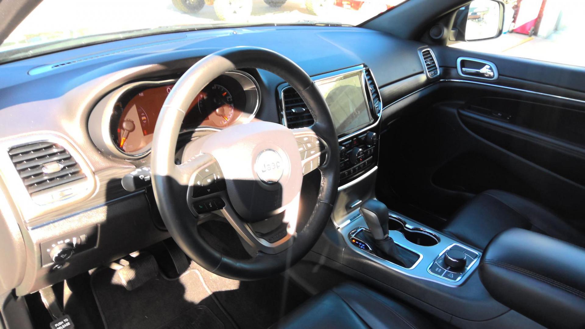 2019 BLACK Jeep Grand Cherokee Limited 4WD (1C4RJFBG6KC) with an 3.6L V6 DOHC 24V engine, 8A transmission, located at 502 S. Riverside Avenue, Medford, OR, 97501, (541) 773-3136, 42.322803, -122.867477 - Photo#0