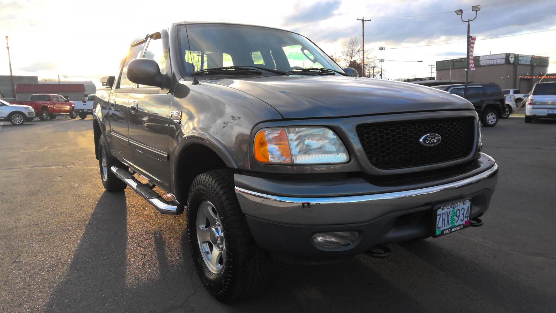 2003 GRAY Ford F-150 King Ranch SuperCrew 4WD (1FTRW08L13K) with an 5.4L V8 SOHC 16V engine, 4-Speed Automatic Overdrive transmission, located at 502 S. Riverside Avenue, Medford, OR, 97501, (541) 773-3136, 42.322803, -122.867477 - Photo#1