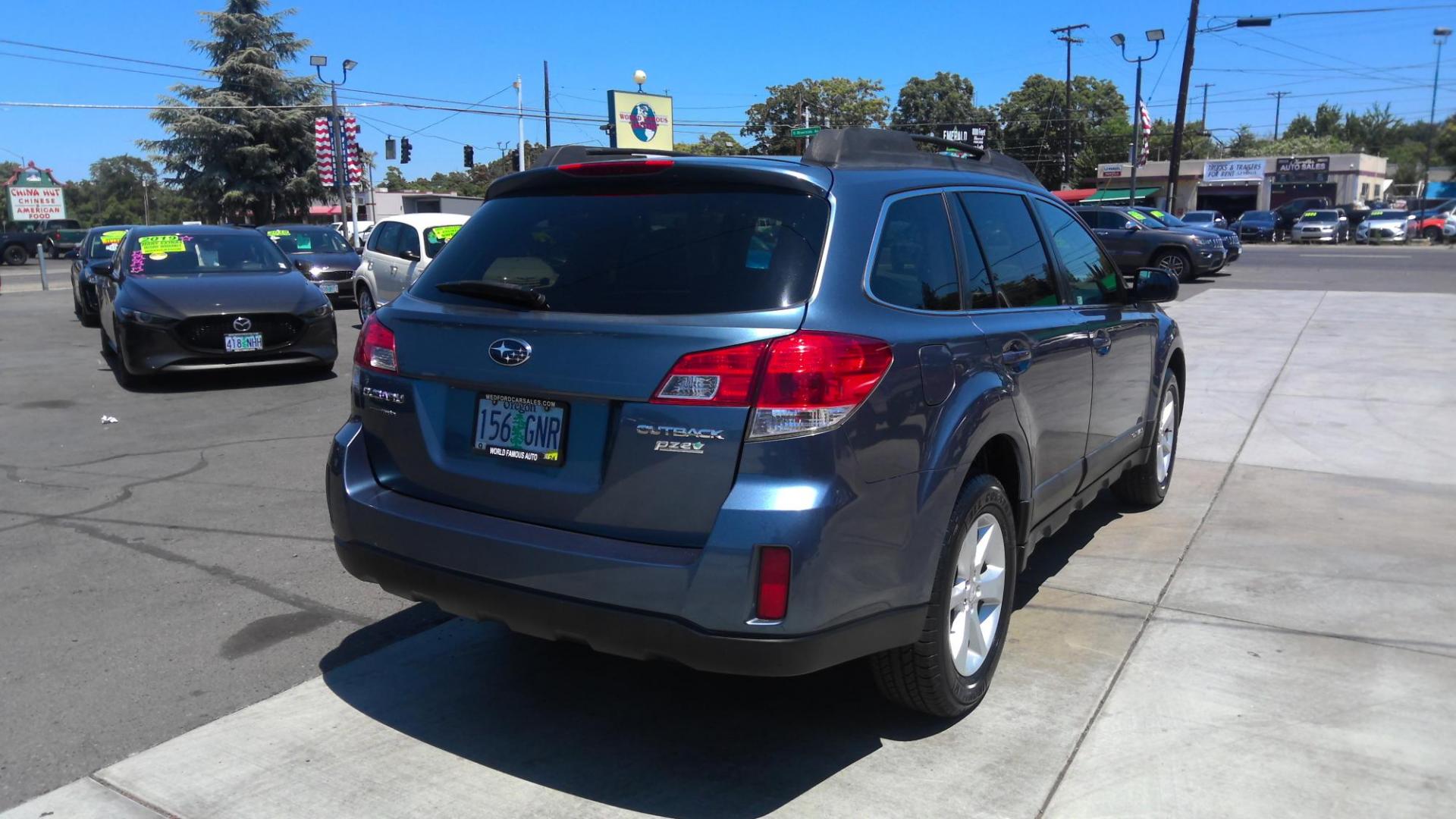 2013 BLUE Subaru Outback 2.5I Premium (4S4BRBCC2D1) with an 2.5L H4 DOHC 16V engine, located at 502 S. Riverside Avenue, Medford, OR, 97501, (541) 773-3136, 42.322803, -122.867477 - Photo#2