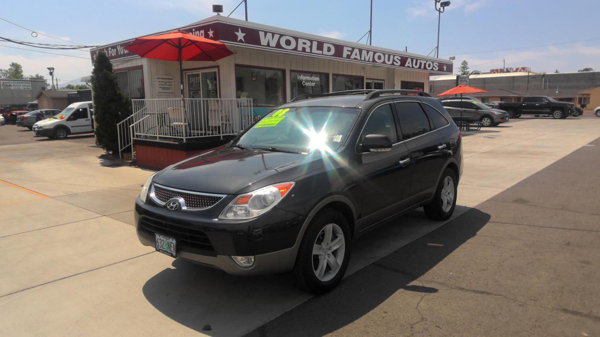 2008 BLACK Hyundai Veracruz GLS (KM8NU13C78U) with an 3.8L V6 DOHC 24V engine, 6-Speed Automatic Overdrive transmission, located at 502 S. Riverside Avenue, Medford, OR, 97501, (541) 773-3136, 42.322803, -122.867477 - Photo#0