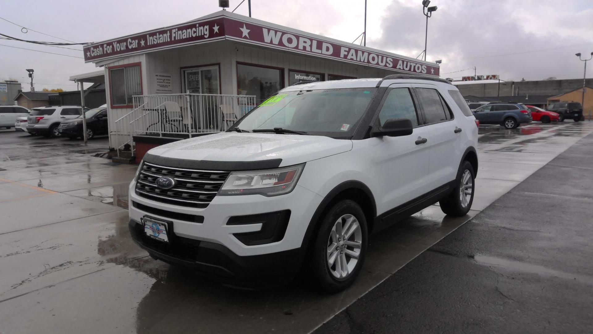 2016 WHITE Ford Explorer Base 4WD (1FM5K8BH5GG) with an 2.3L L4 DOHC 16V engine, 6A transmission, located at 502 S. Riverside Avenue, Medford, OR, 97501, (541) 773-3136, 42.322803, -122.867477 - Photo#0