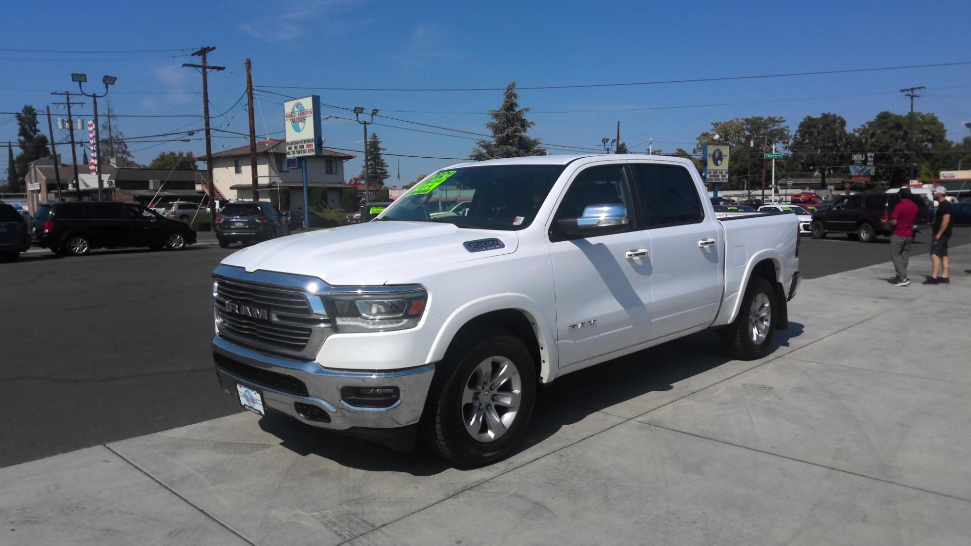 2021 WHITE RAM 1500 Laramie Crew Cab SWB 4WD (1C6SRFJT6MN) with an 5.7L V8 OHV 16V engine, 8A transmission, located at 502 S. Riverside Avenue, Medford, OR, 97501, (541) 773-3136, 42.322803, -122.867477 - Photo#0