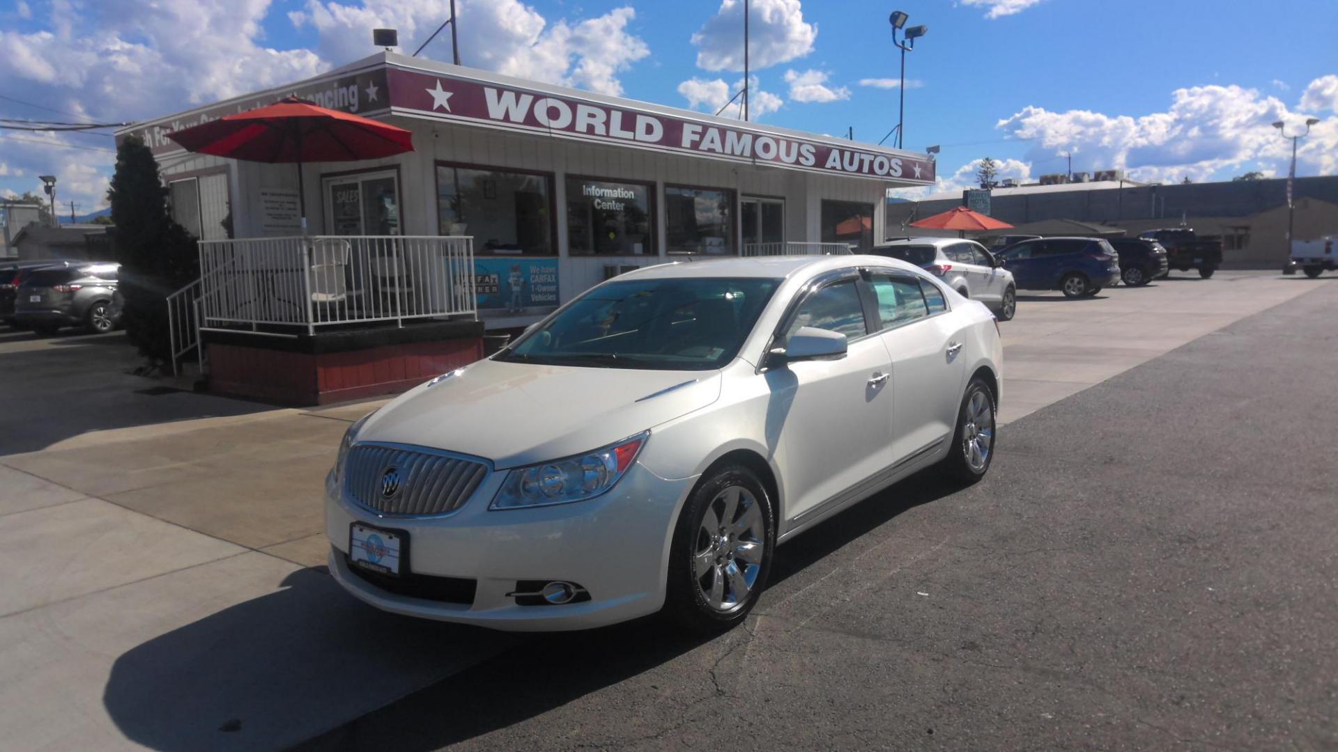 2011 WHITE Buick LaCrosse CXS (1G4GE5ED9BF) with an 3.6L V6 DOHC 24V engine, 6-Speed Automatic Overdrive transmission, located at 502 S. Riverside Avenue, Medford, OR, 97501, (541) 773-3136, 42.322803, -122.867477 - Photo#2