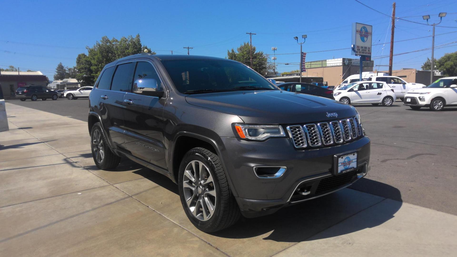 2017 GRAY Jeep Grand Cherokee Overland 4WD (1C4RJFCT1HC) with an 5.7L V8 OHV 16V engine, 8A transmission, located at 502 S. Riverside Avenue, Medford, OR, 97501, (541) 773-3136, 42.322803, -122.867477 - Photo#1