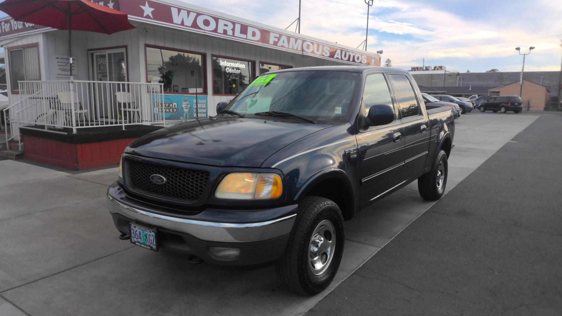 2002 BLUE Ford F-150 King Ranch SuperCrew Short Bed 4WD (1FTRW08L72K) with an 5.4L V8 SOHC 16V engine, 4-Speed Automatic Overdrive transmission, located at 502 S. Riverside Avenue, Medford, OR, 97501, (541) 773-3136, 42.322803, -122.867477 - Photo#0