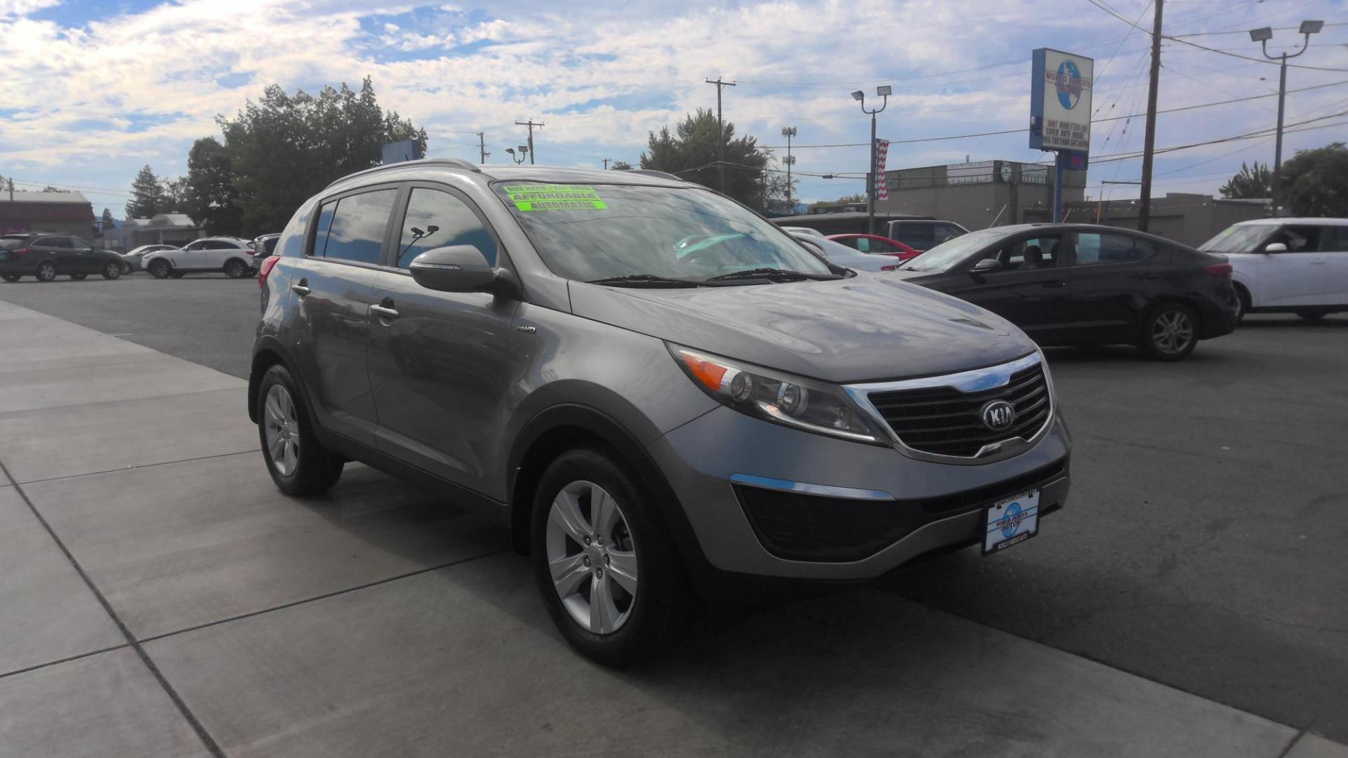 2013 GRAY Kia Sportage LX AWD (KNDPBCA23D7) with an 2.4L V6 DOHC 24V engine, 6-Speed Automatic transmission, located at 502 S. Riverside Avenue, Medford, OR, 97501, (541) 773-3136, 42.322803, -122.867477 - Photo#1