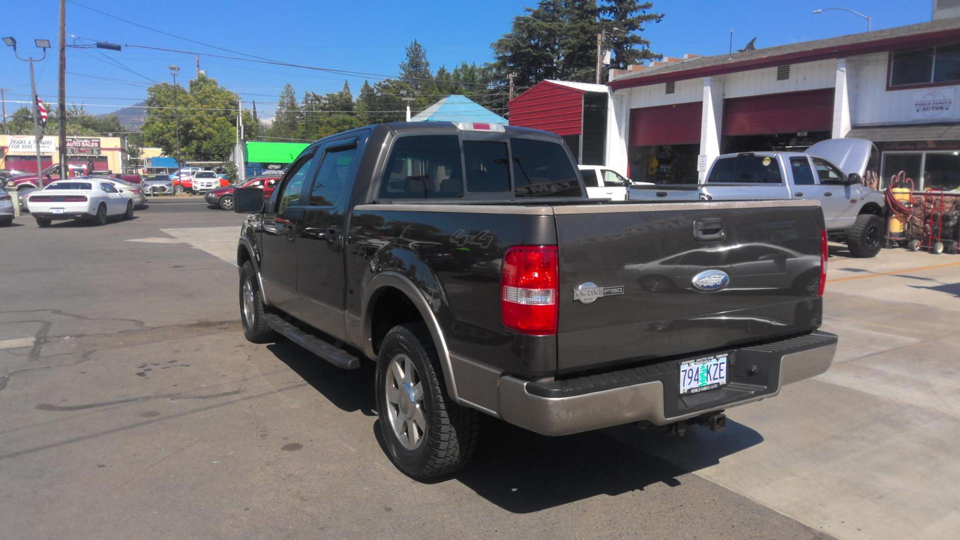 2006 BROWN Ford F-150 FX4 SuperCrew (1FTPW14516K) with an 5.4L V6 SOHC 16V engine, 4-Speed Automatic Overdrive transmission, located at 502 S. Riverside Avenue, Medford, OR, 97501, (541) 773-3136, 42.322803, -122.867477 - Photo#3