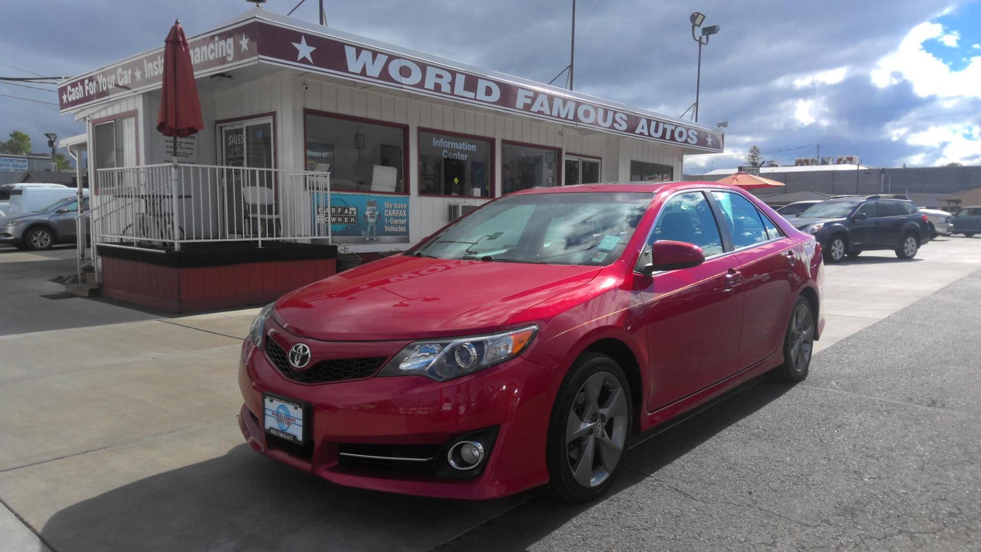 2012 RED Toyota Camry SE (4T1BF1FK3CU) with an 2.5L L4 DOHC 16V engine, 6-Speed Automatic transmission, located at 502 S. Riverside Avenue, Medford, OR, 97501, (541) 773-3136, 42.322803, -122.867477 - Photo#0