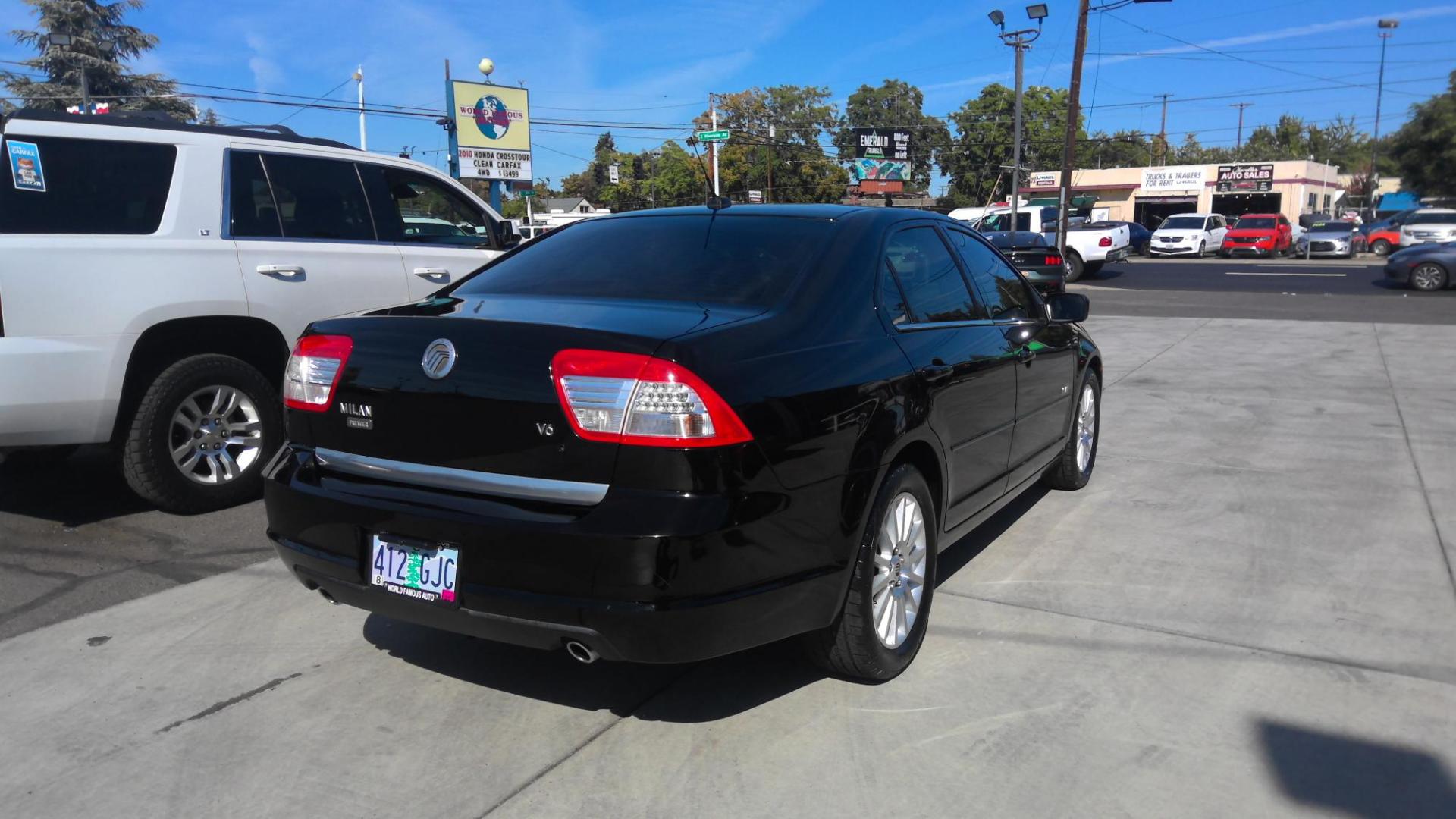 2007 BLACK Mercury Milan V6 Premier (3MEHM08137R) with an 3.0L V6 DOHC 24V engine, 6-Speed Automatic Overdrive transmission, located at 502 S. Riverside Avenue, Medford, OR, 97501, (541) 773-3136, 42.322803, -122.867477 - Photo#2