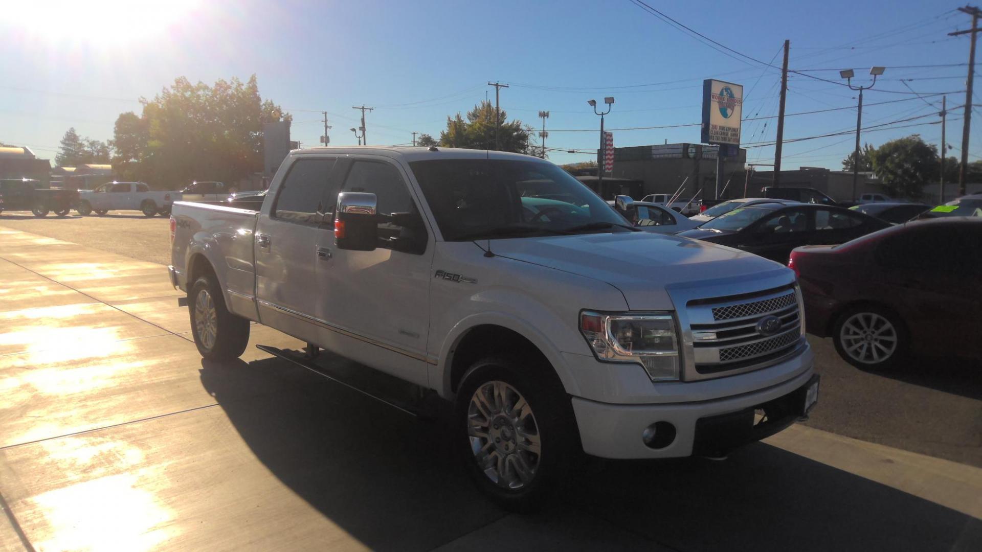 2013 WHITE Ford F-150 XLT SuperCrew 6.5-ft. Bed 4WD (1FTFW1ET6DF) with an 3.5L V6 TURBO engine, 6-Speed Automatic transmission, located at 502 S. Riverside Avenue, Medford, OR, 97501, (541) 773-3136, 42.322803, -122.867477 - Photo#0