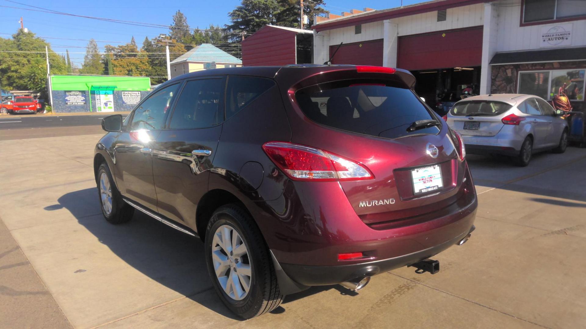 2013 RED Nissan Murano SL AWD (JN8AZ1MWXDW) with an 3.5L V6 DOHC 24V engine, Continuously Variable Transmission transmission, located at 502 S. Riverside Avenue, Medford, OR, 97501, (541) 773-3136, 42.322803, -122.867477 - Photo#3