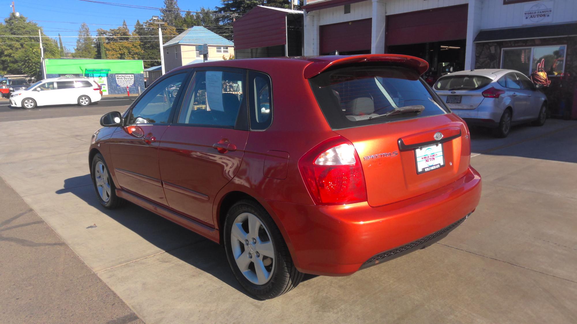 photo of 2007 Kia Spectra5 Base