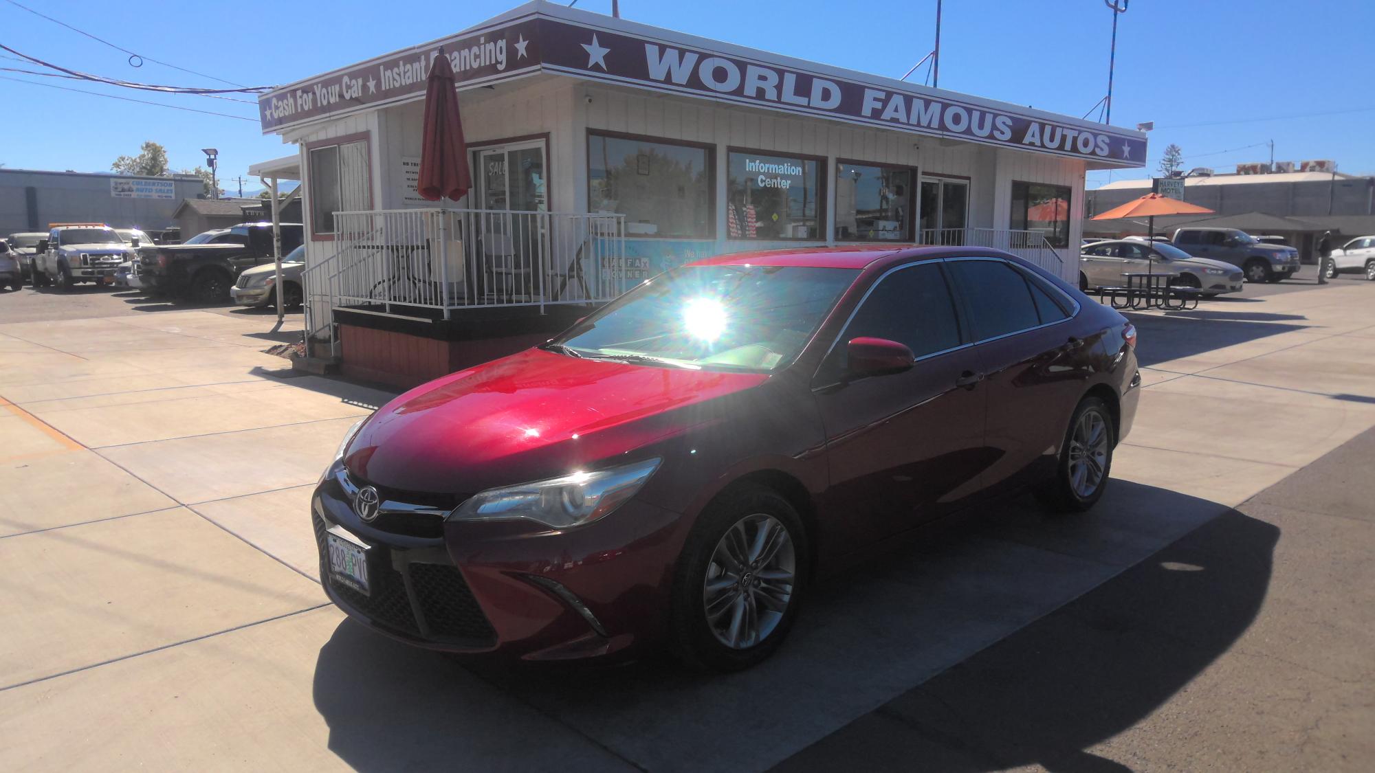 photo of 2017 Toyota Camry SE