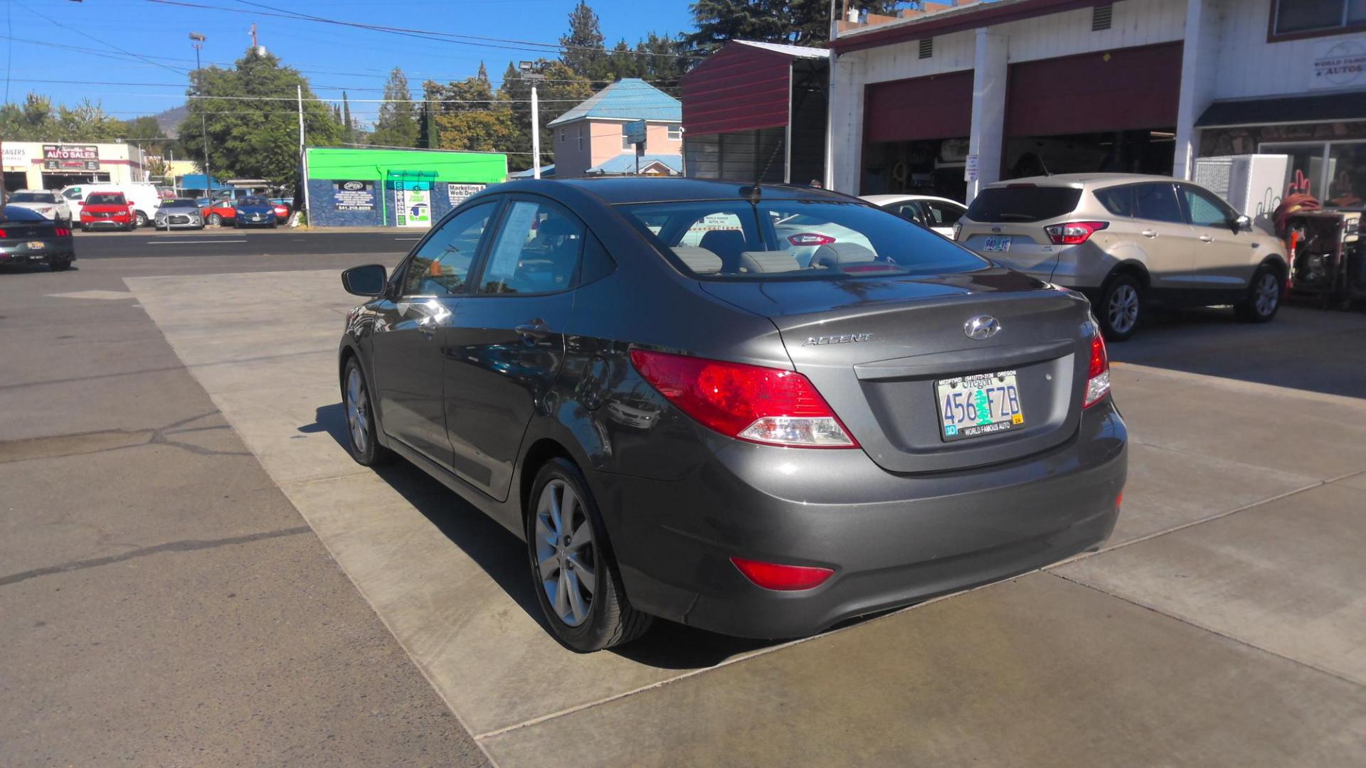 2013 GRAY Hyundai Accent GLS 4-Door (KMHCU4AE6DU) with an 1.6L L4 DOHC 16V engine, located at 502 S. Riverside Avenue, Medford, OR, 97501, (541) 773-3136, 42.322803, -122.867477 - Photo#3