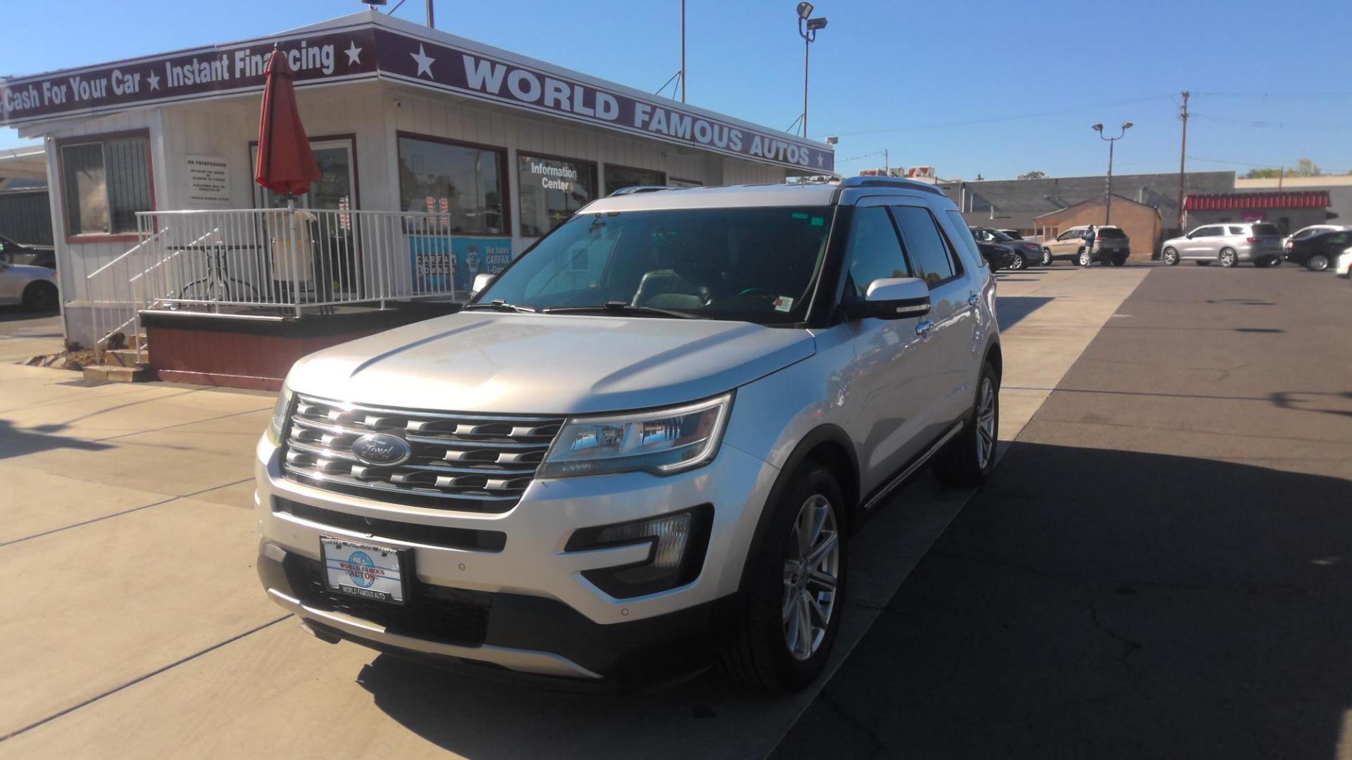 2016 SILVER Ford Explorer Limited 4WD (1FM5K8F88GG) with an 3.5L V6 DOHC 24V engine, 6-Speed Automatic transmission, located at 502 S. Riverside Avenue, Medford, OR, 97501, (541) 773-3136, 42.322803, -122.867477 - Photo#0