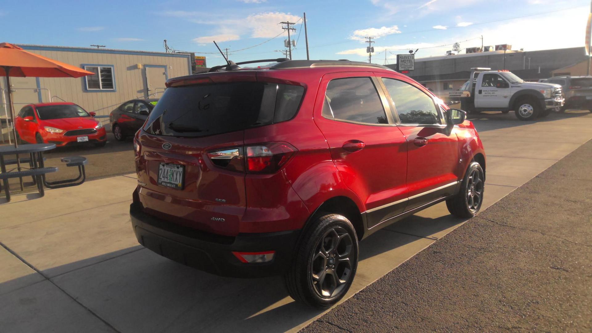 2018 RED Ford EcoSport SES AWD (MAJ6P1CL7JC) with an 2.0L L4 DOHC 16V engine, 6A transmission, located at 502 S. Riverside Avenue, Medford, OR, 97501, (541) 773-3136, 42.322803, -122.867477 - Photo#3